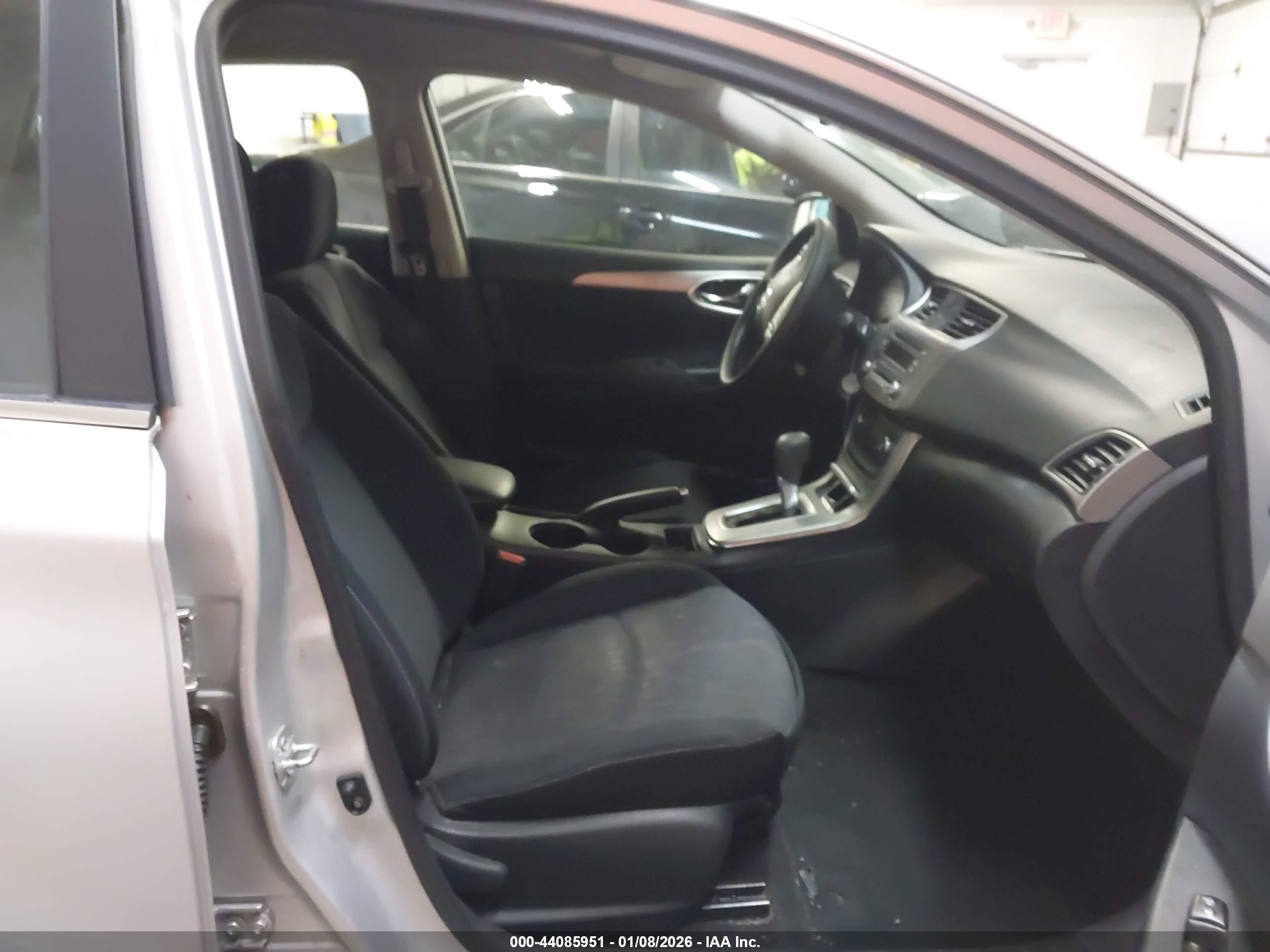 NISSAN SENTRA image 5