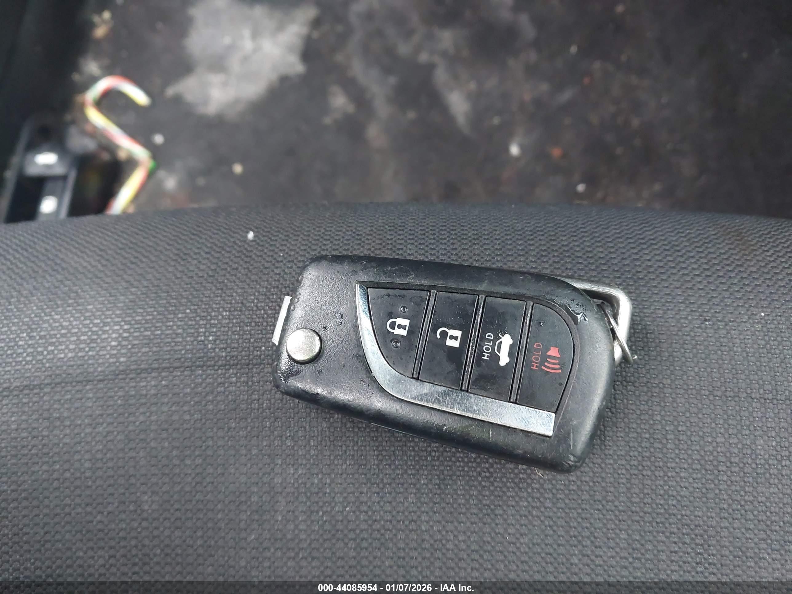 TOYOTA COROLLA image 11