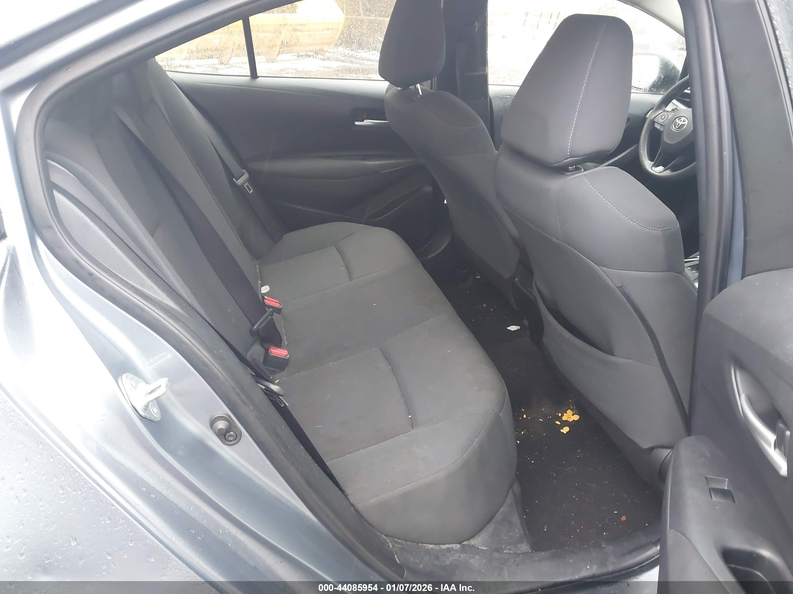 TOYOTA COROLLA image 8