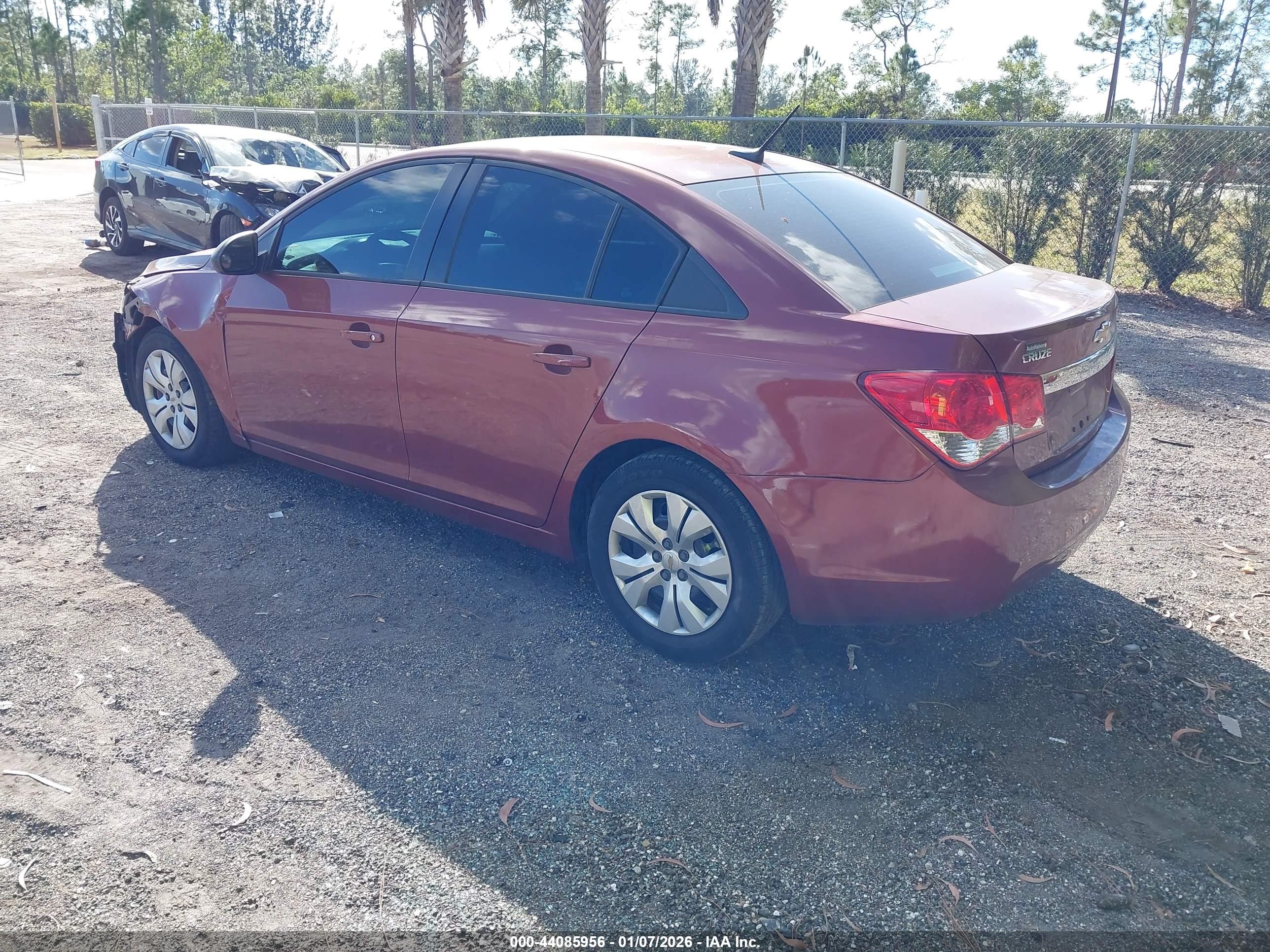 CHEVROLET CRUZE image 3