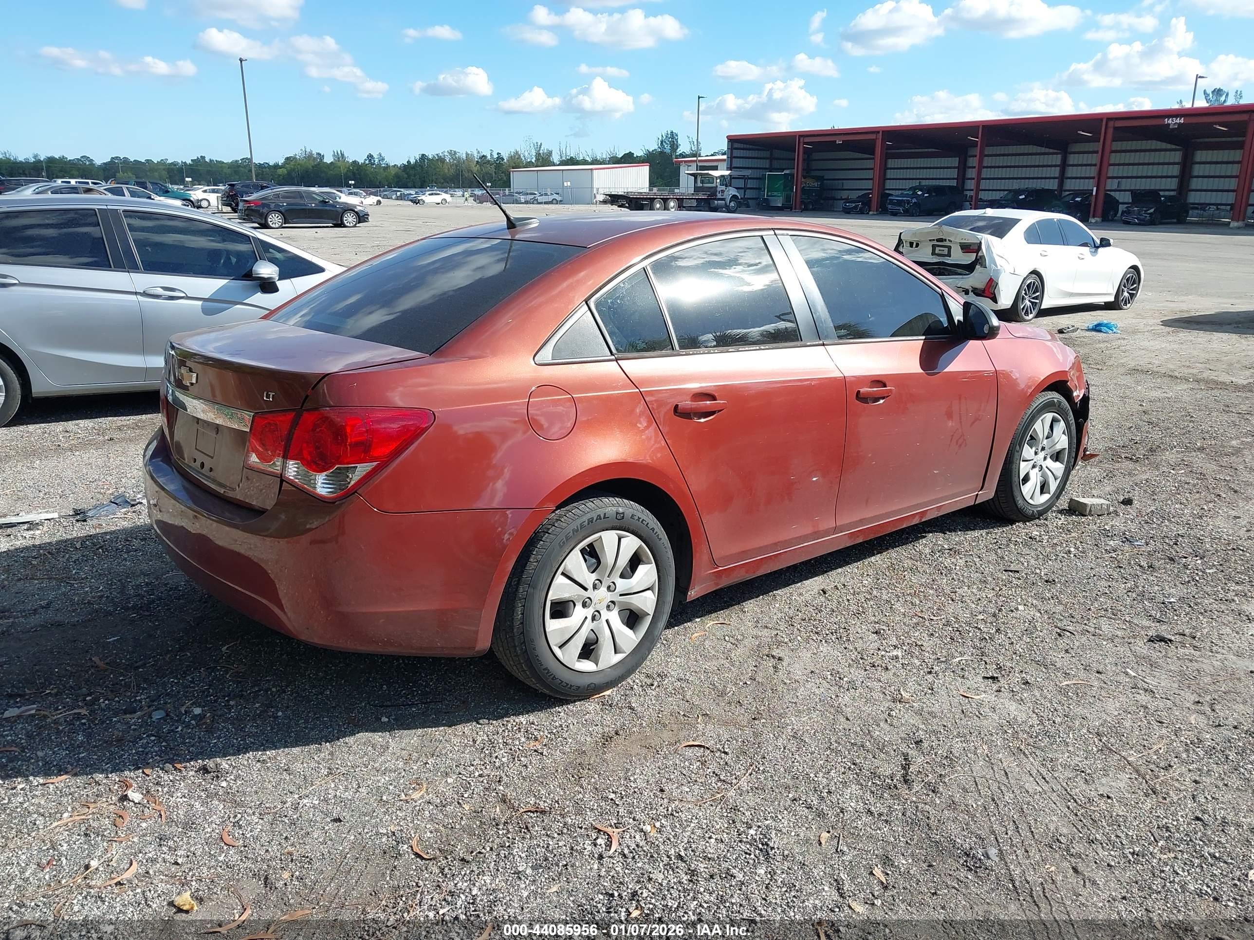 CHEVROLET CRUZE image 4