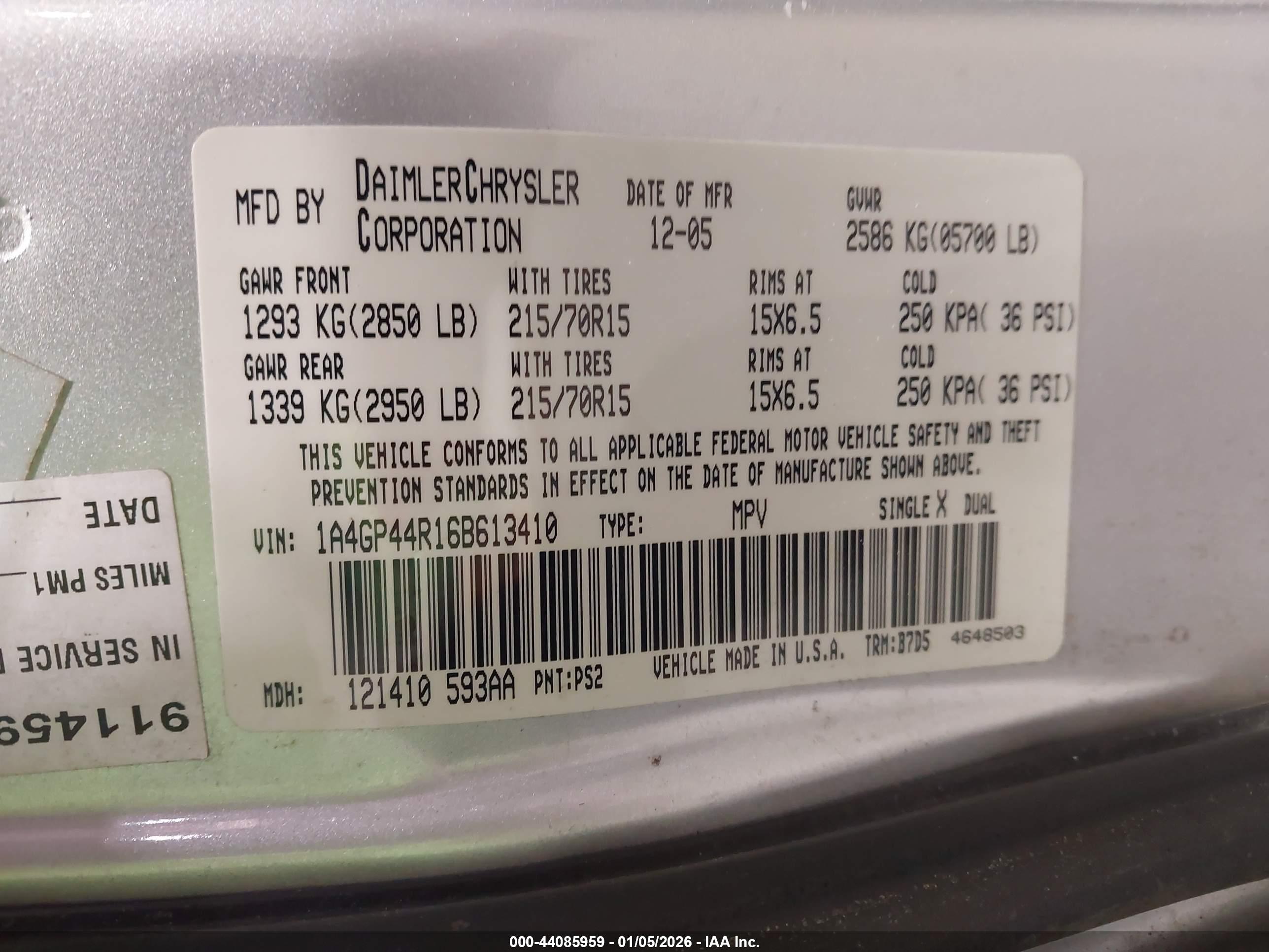 CHRYSLER TOWN image 9