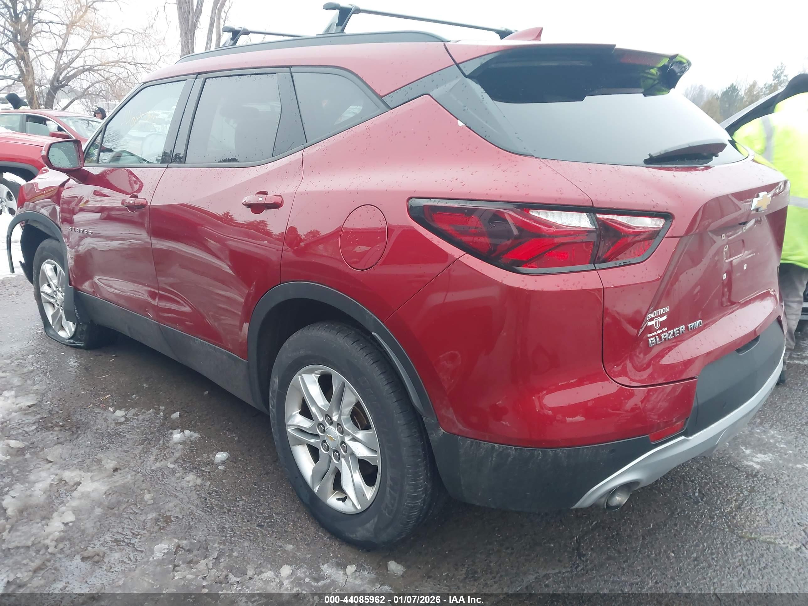 CHEVROLET BLAZER image 3