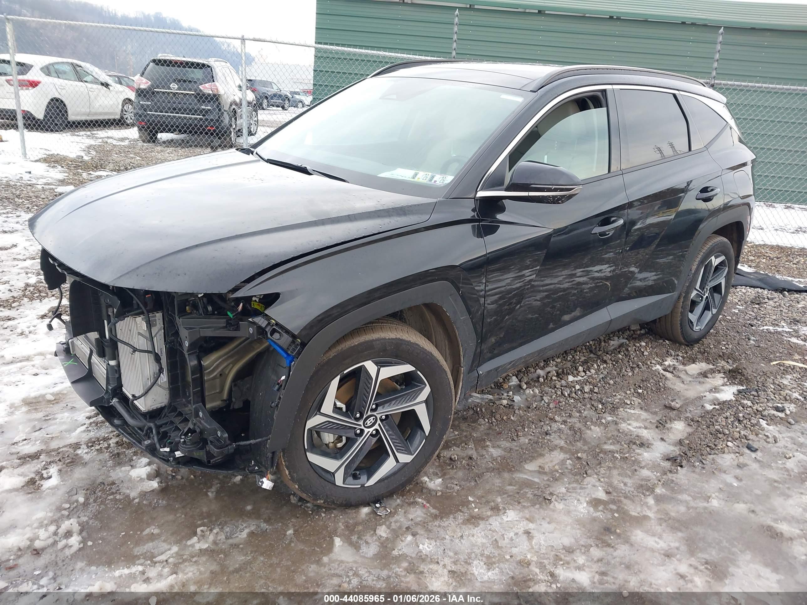 HYUNDAI TUCSON image 2