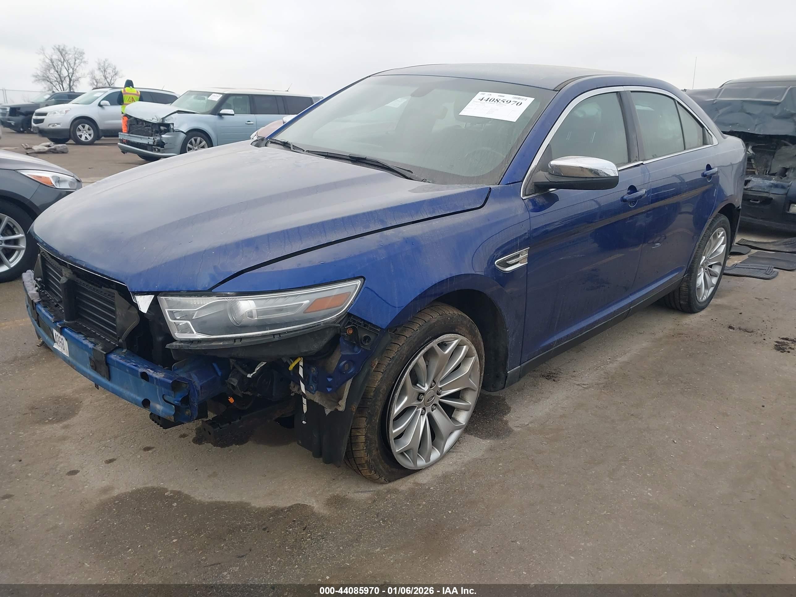 FORD TAURUS image 2