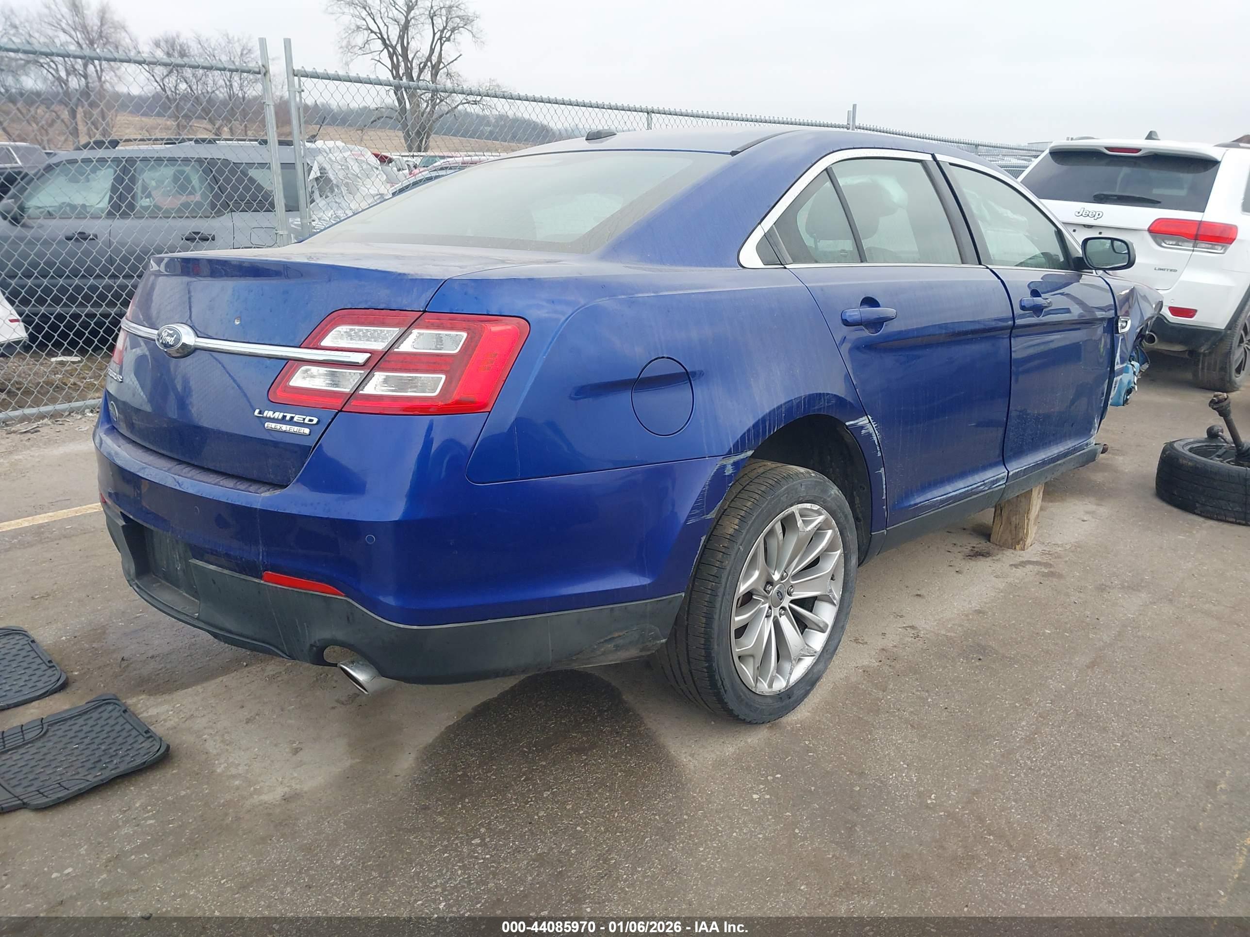 FORD TAURUS image 4
