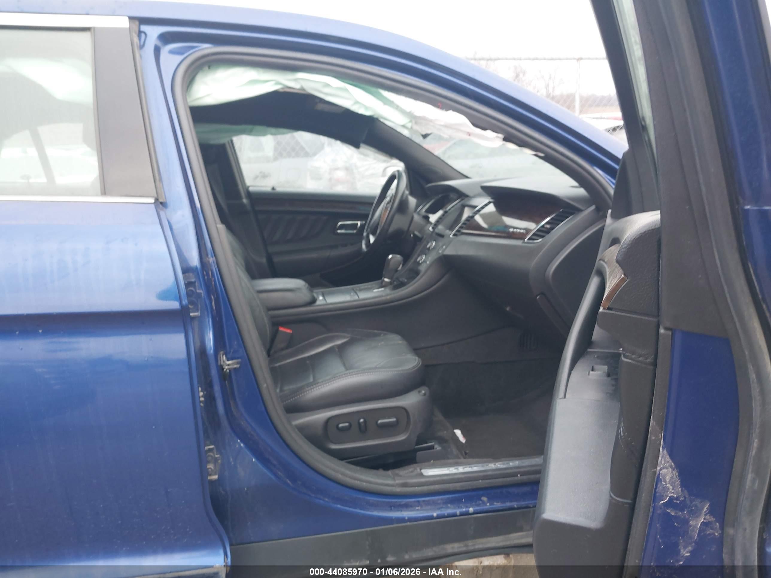 FORD TAURUS image 5