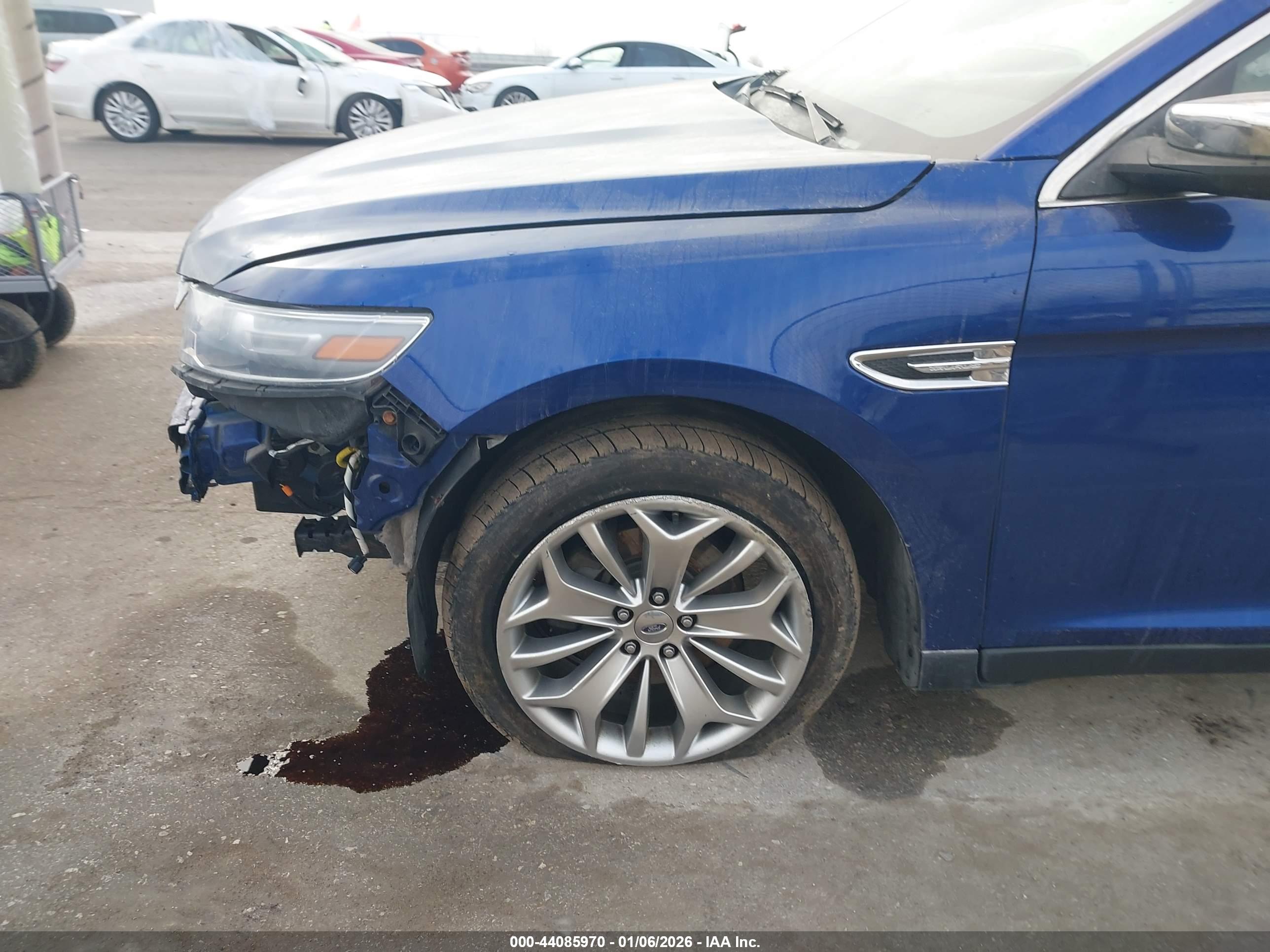 FORD TAURUS image 6