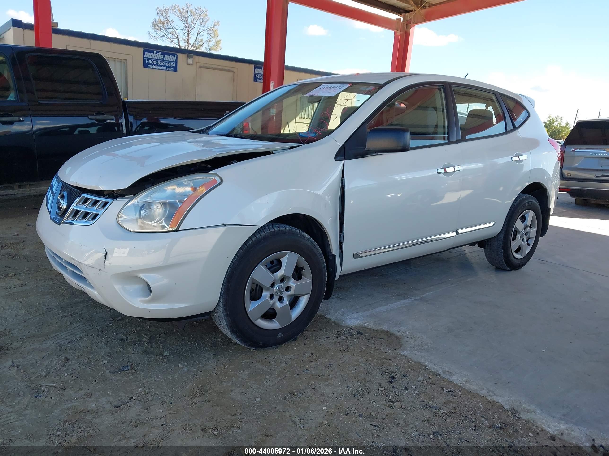 NISSAN ROGUE image 2