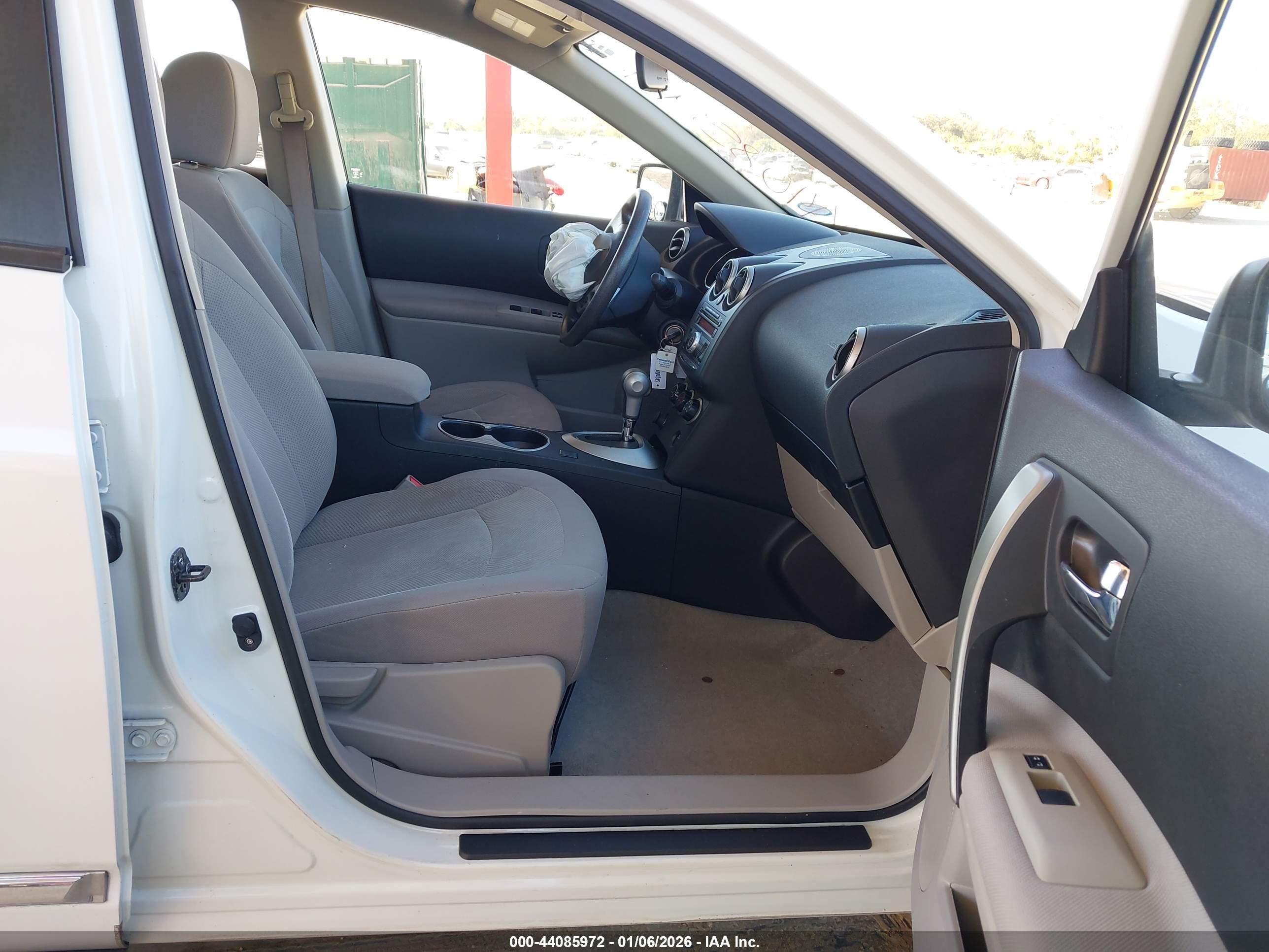 NISSAN ROGUE image 5