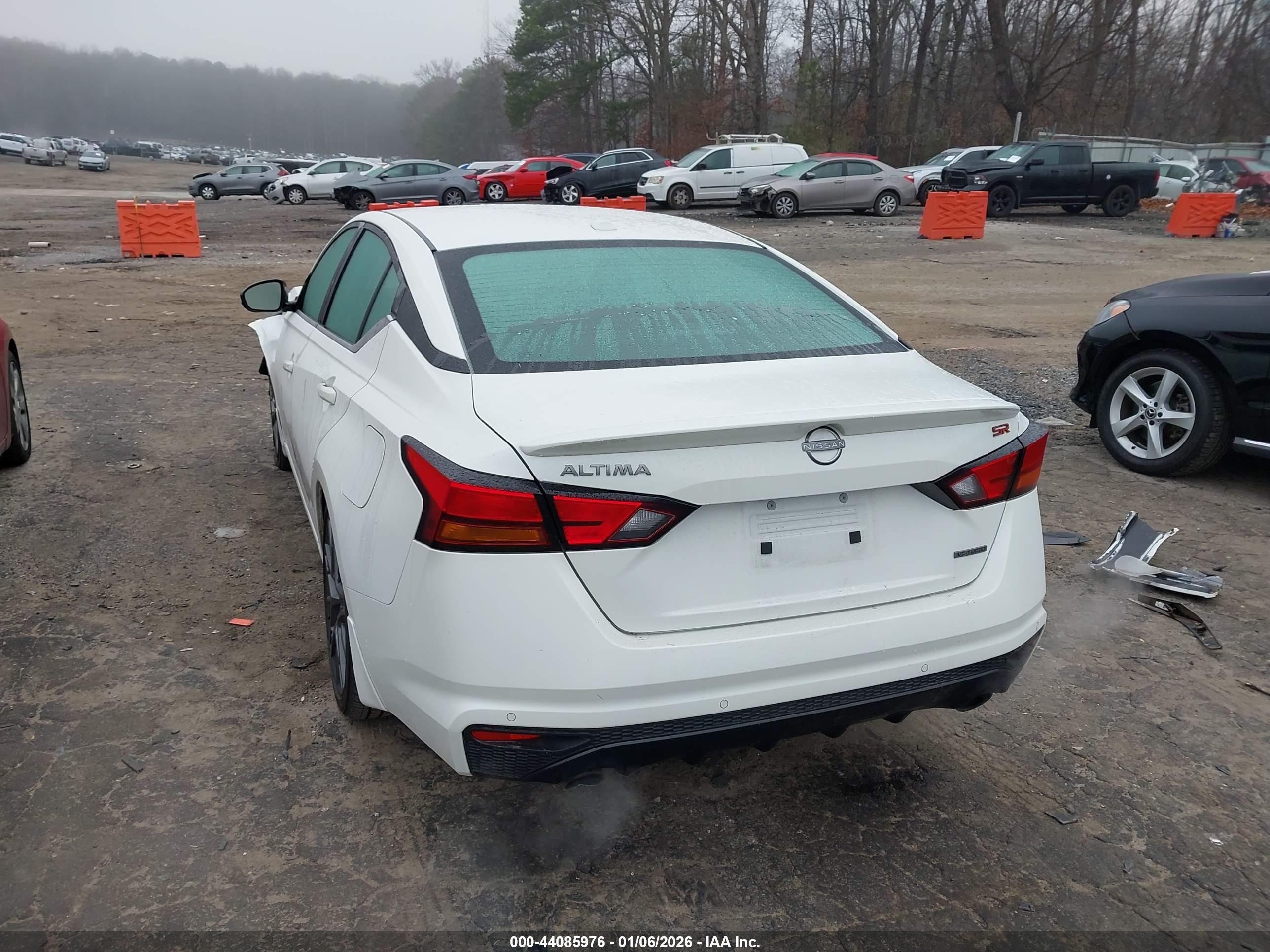 NISSAN ALTIMA image 3
