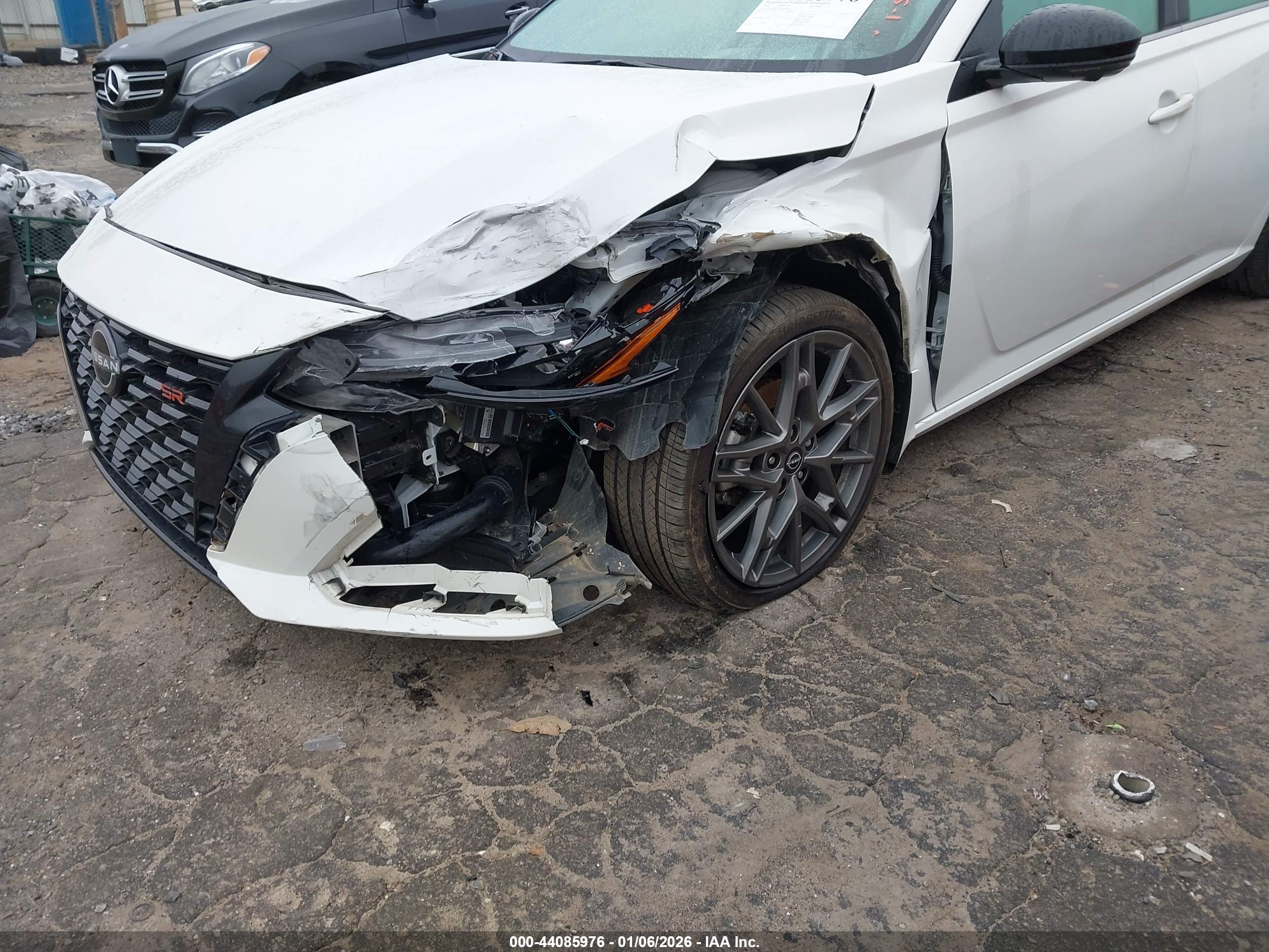 NISSAN ALTIMA image 6