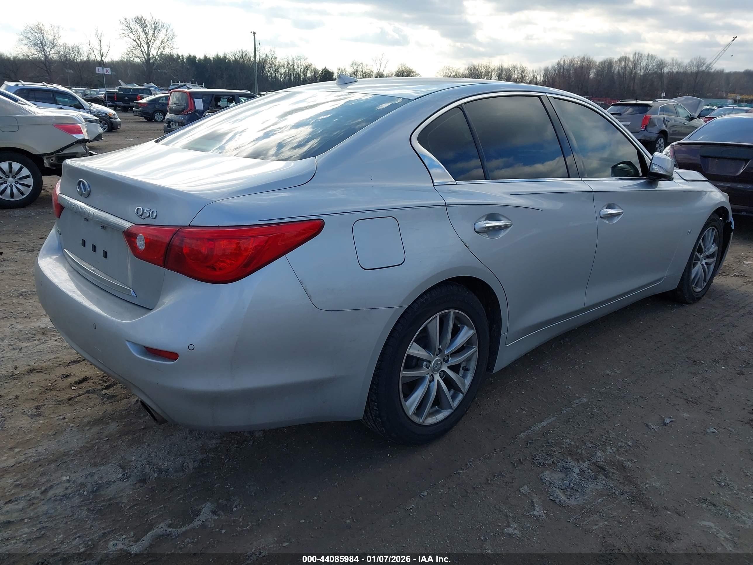 INFINITI Q50 image 4
