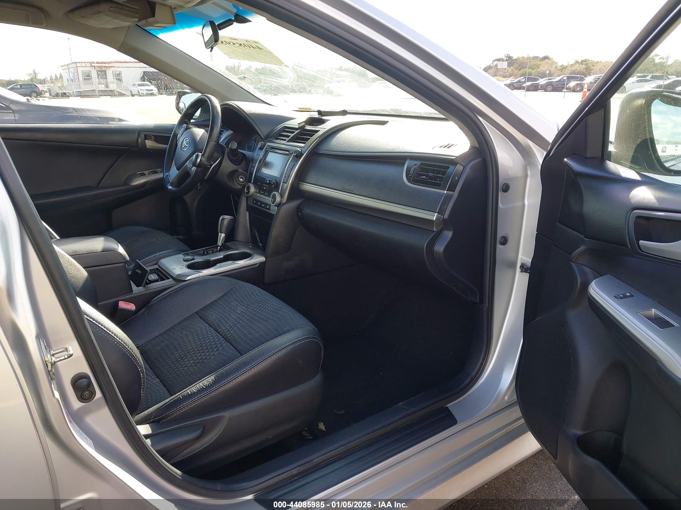 TOYOTA CAMRY image 5