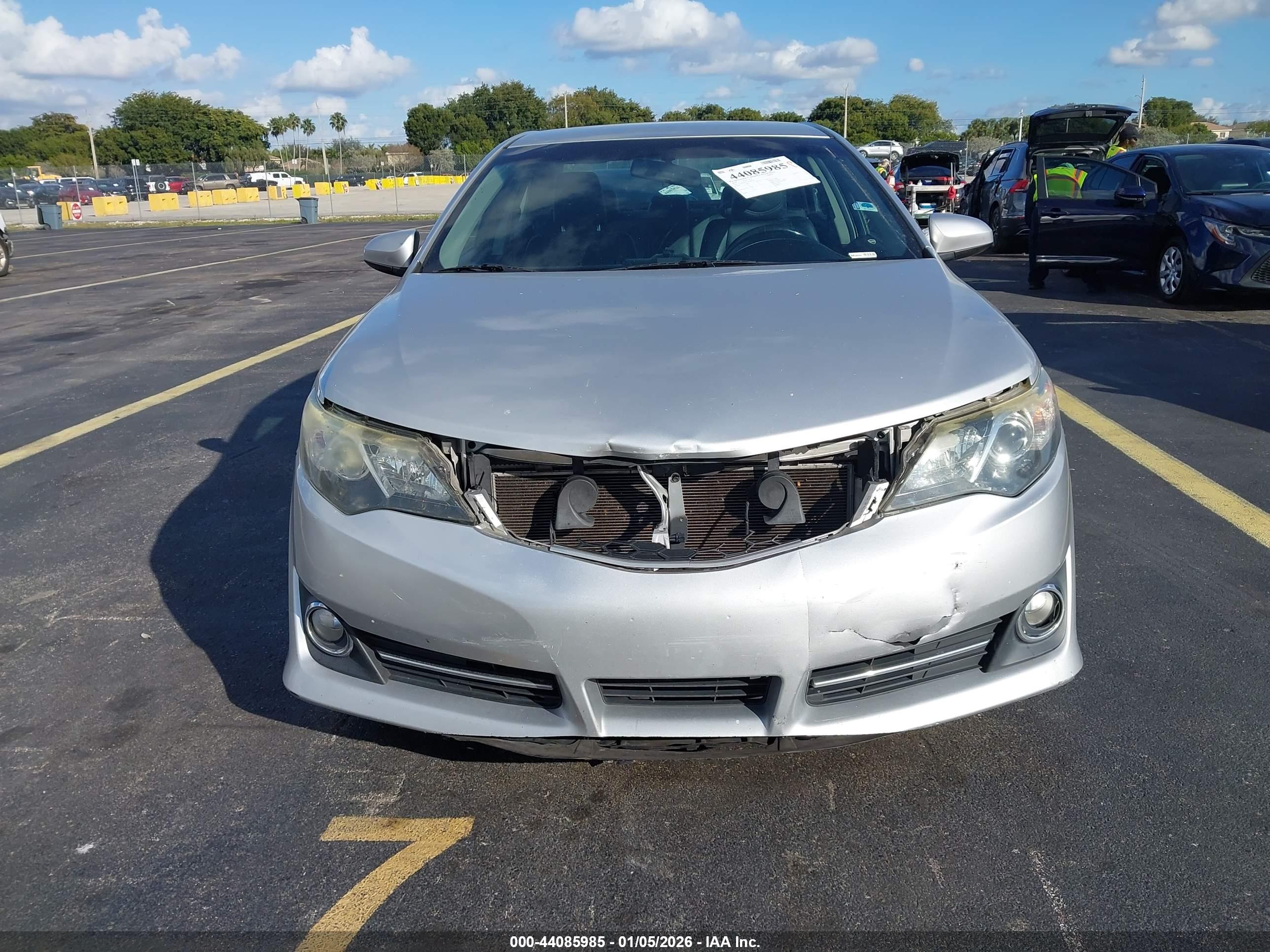 TOYOTA CAMRY image 6