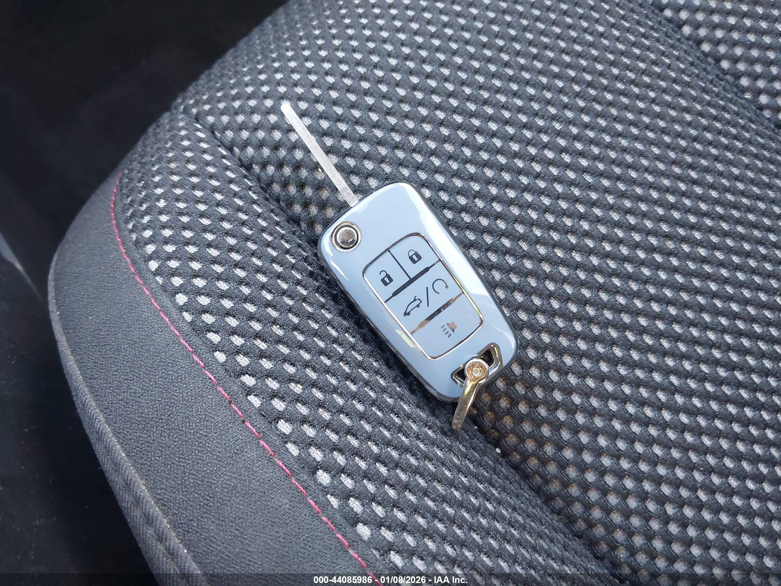 CHEVROLET EQUINOX image 11