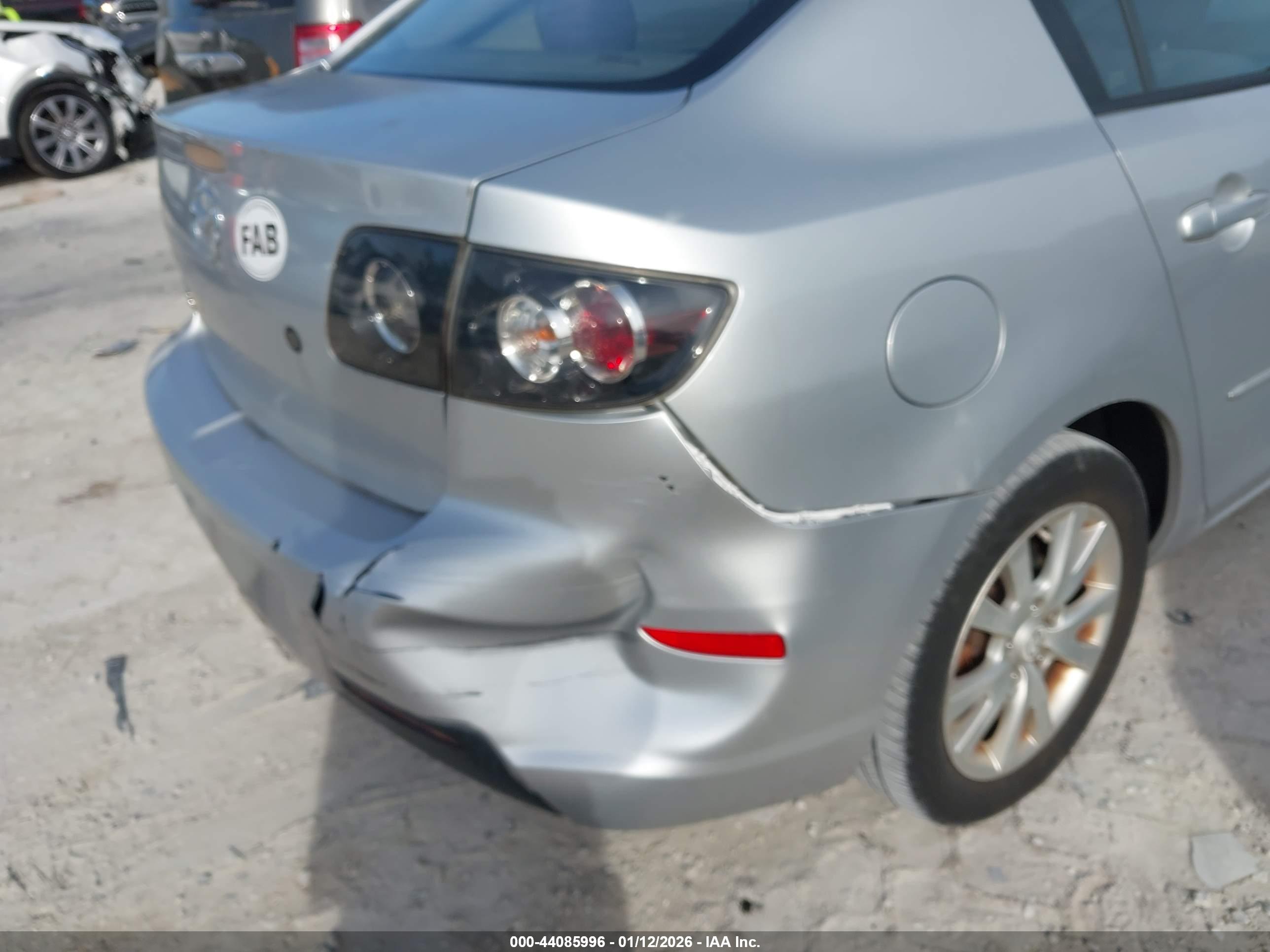 MAZDA MAZDA3 image 6