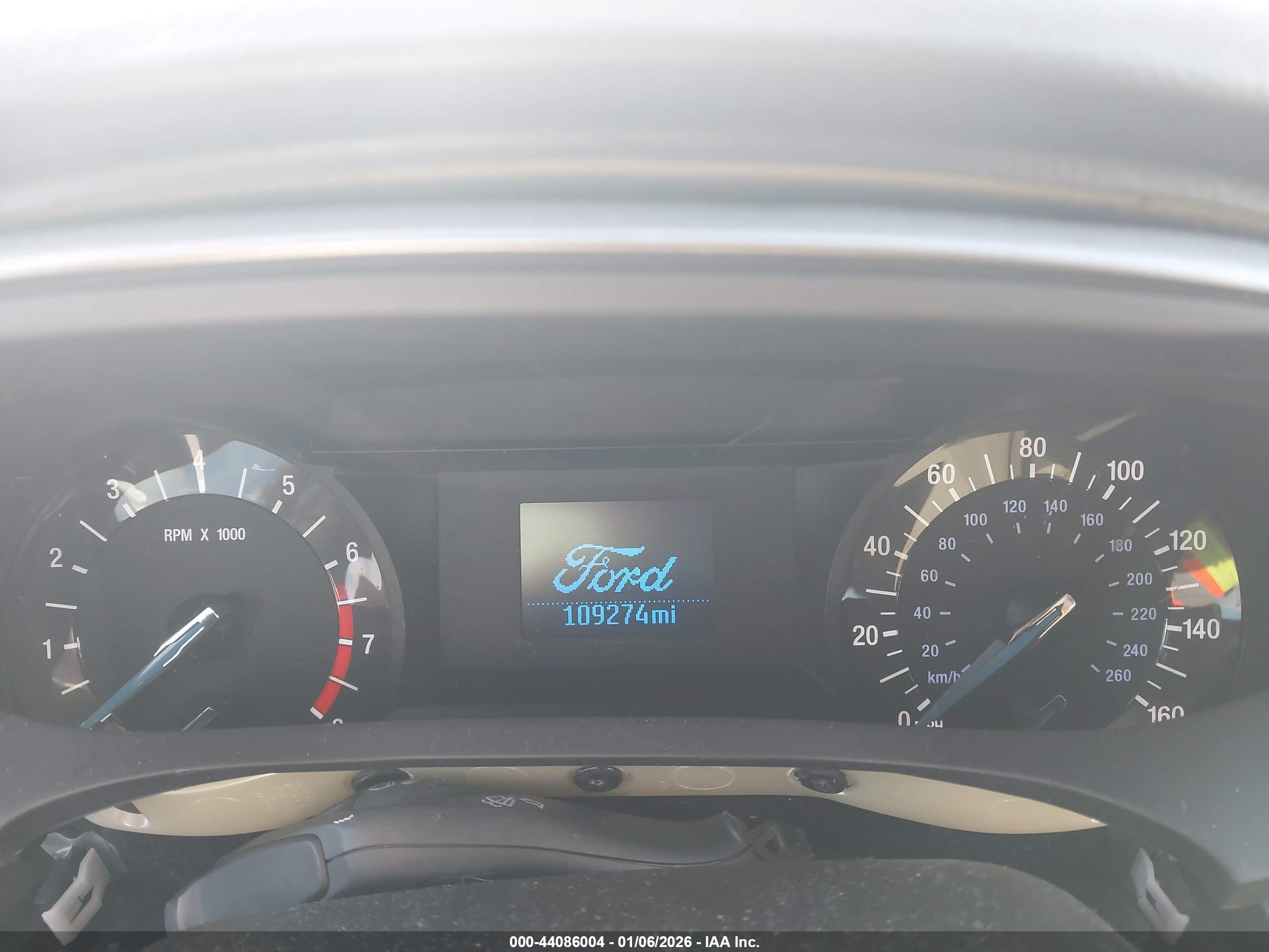 FORD FUSION image 7
