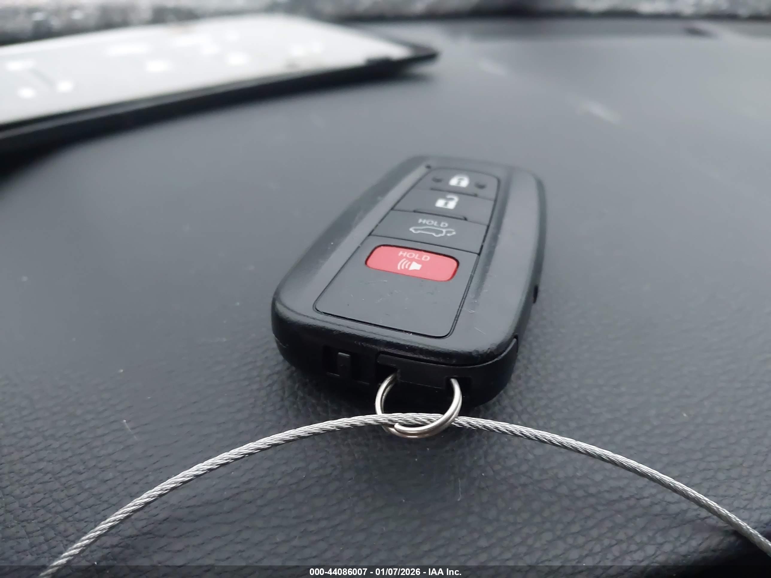 TOYOTA RAV4 image 11