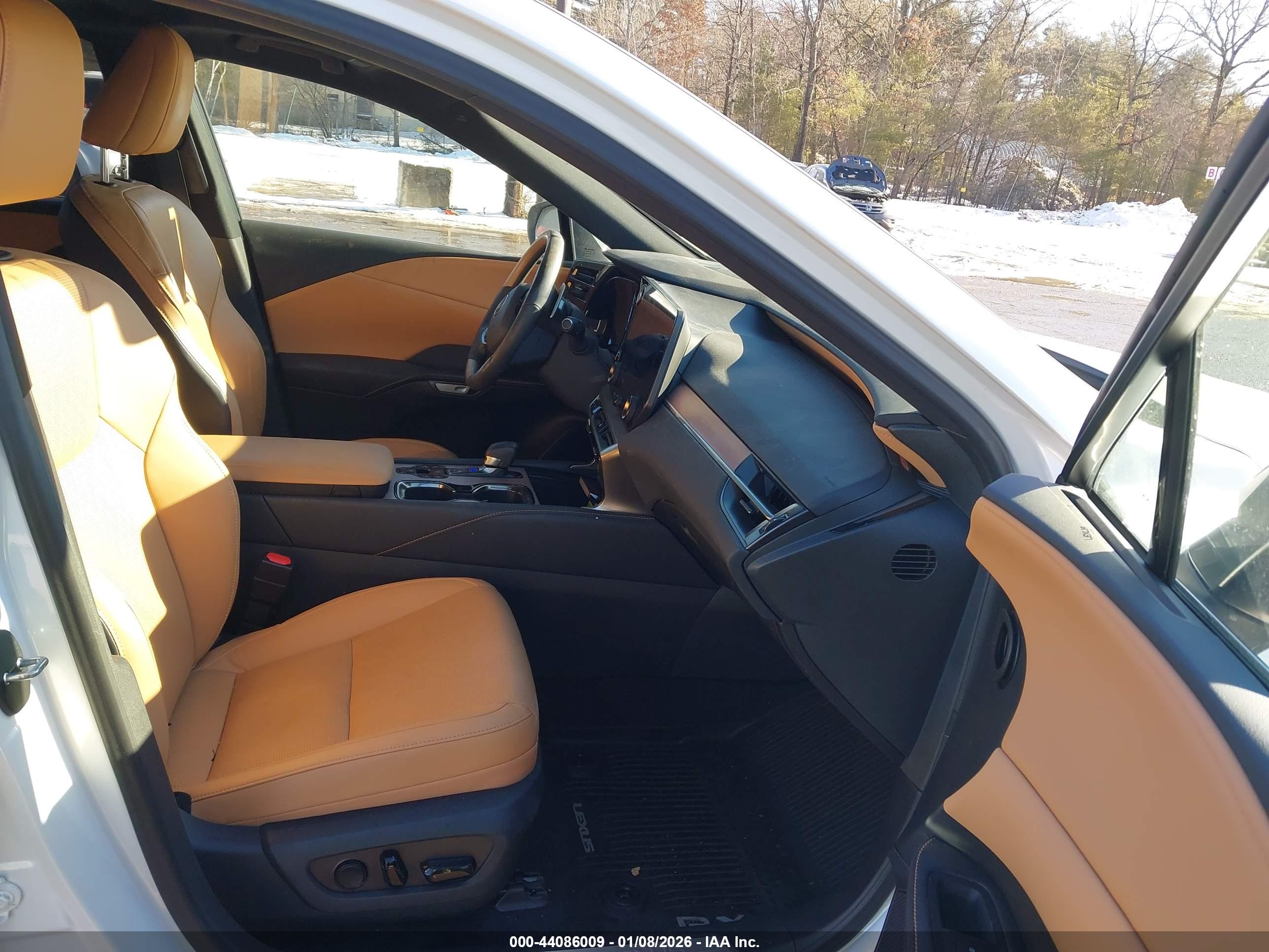LEXUS RX image 5