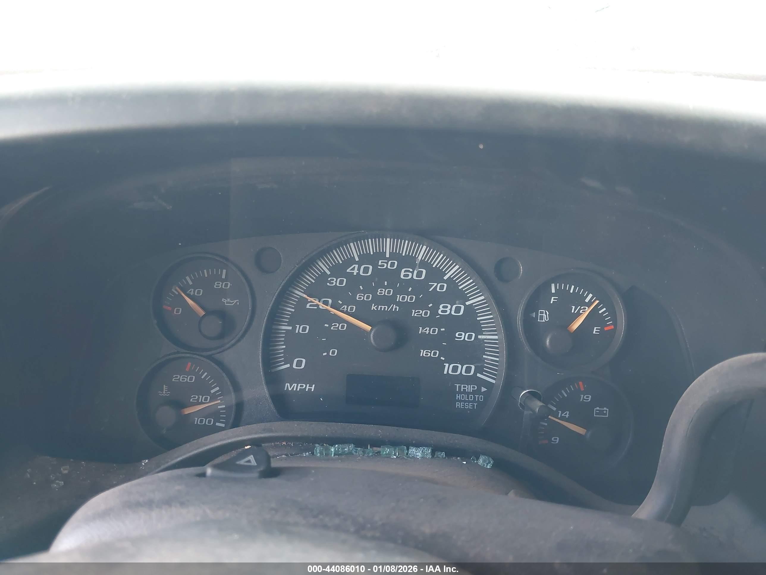 CHEVROLET EXPRESS image 6