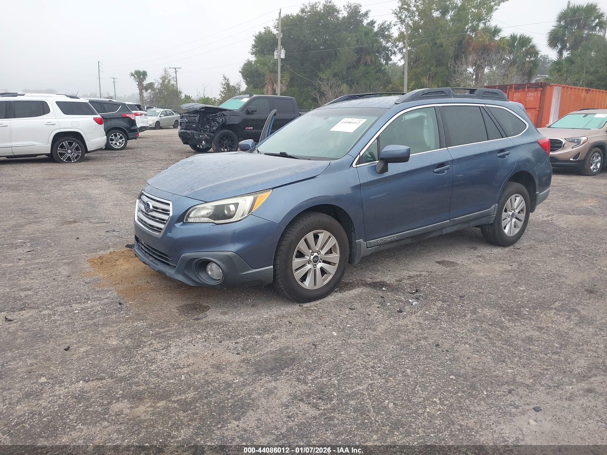 SUBARU OUTBACK image 2