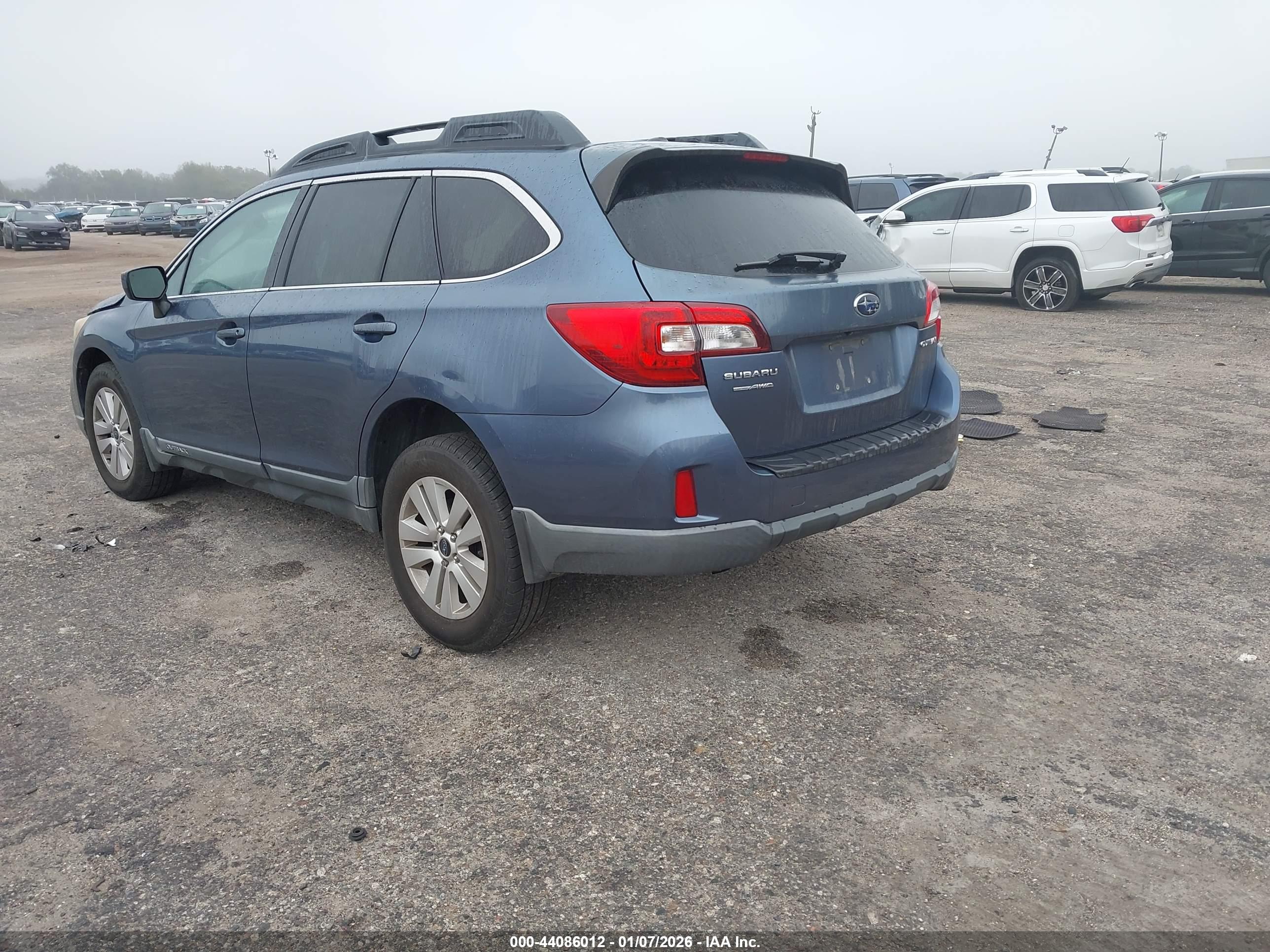 SUBARU OUTBACK image 3