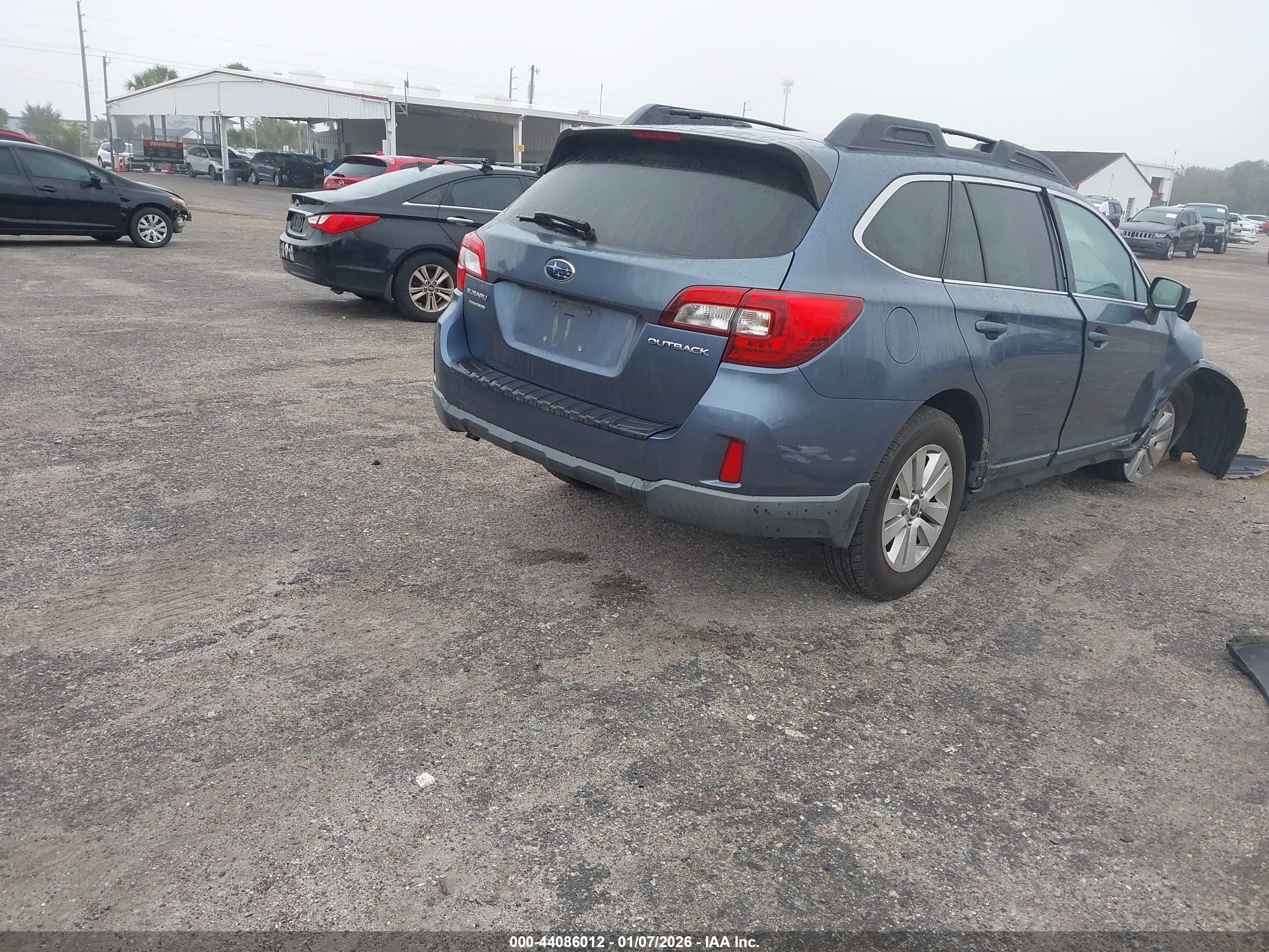 SUBARU OUTBACK image 4