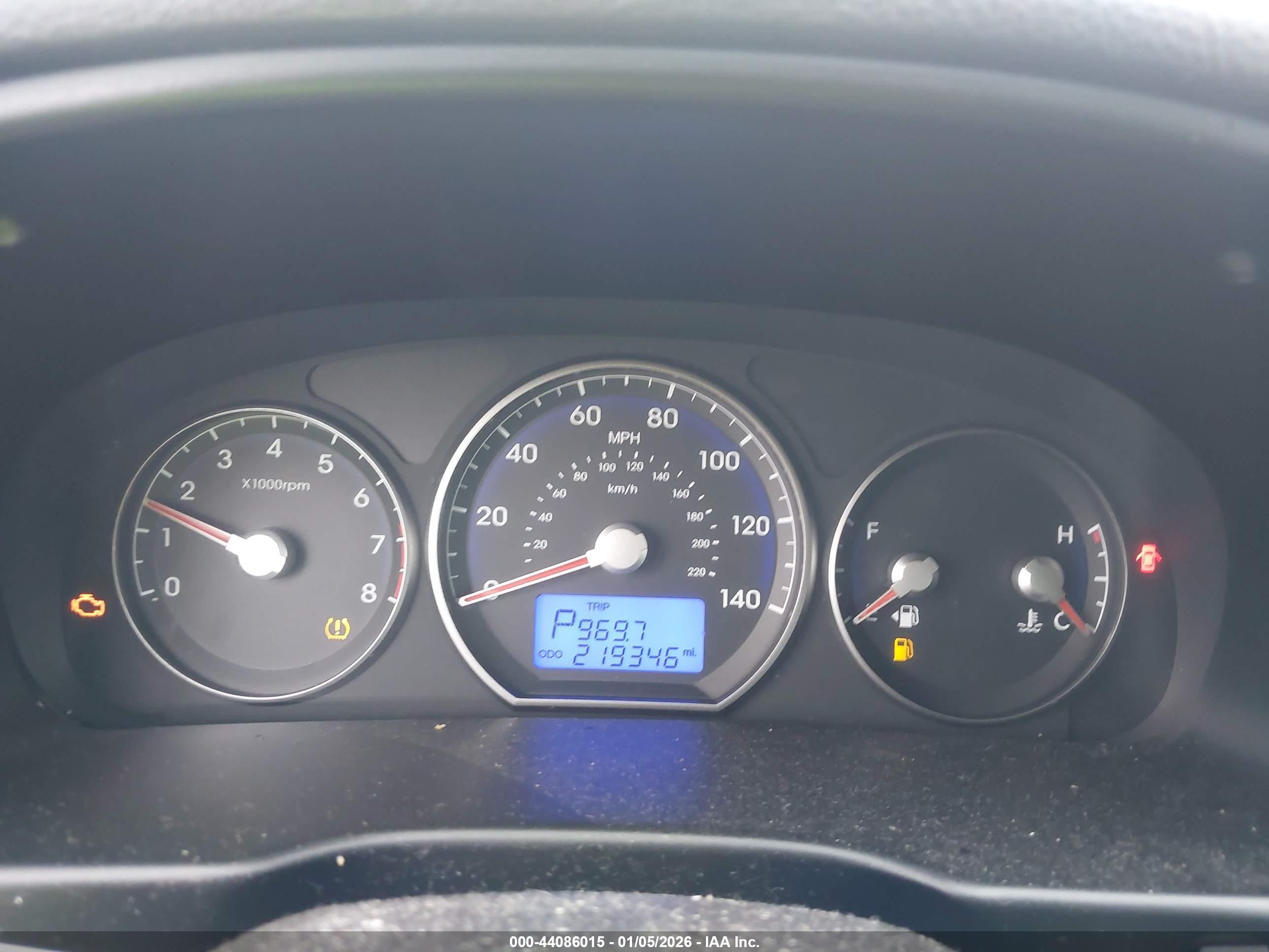 HYUNDAI SANTA image 7