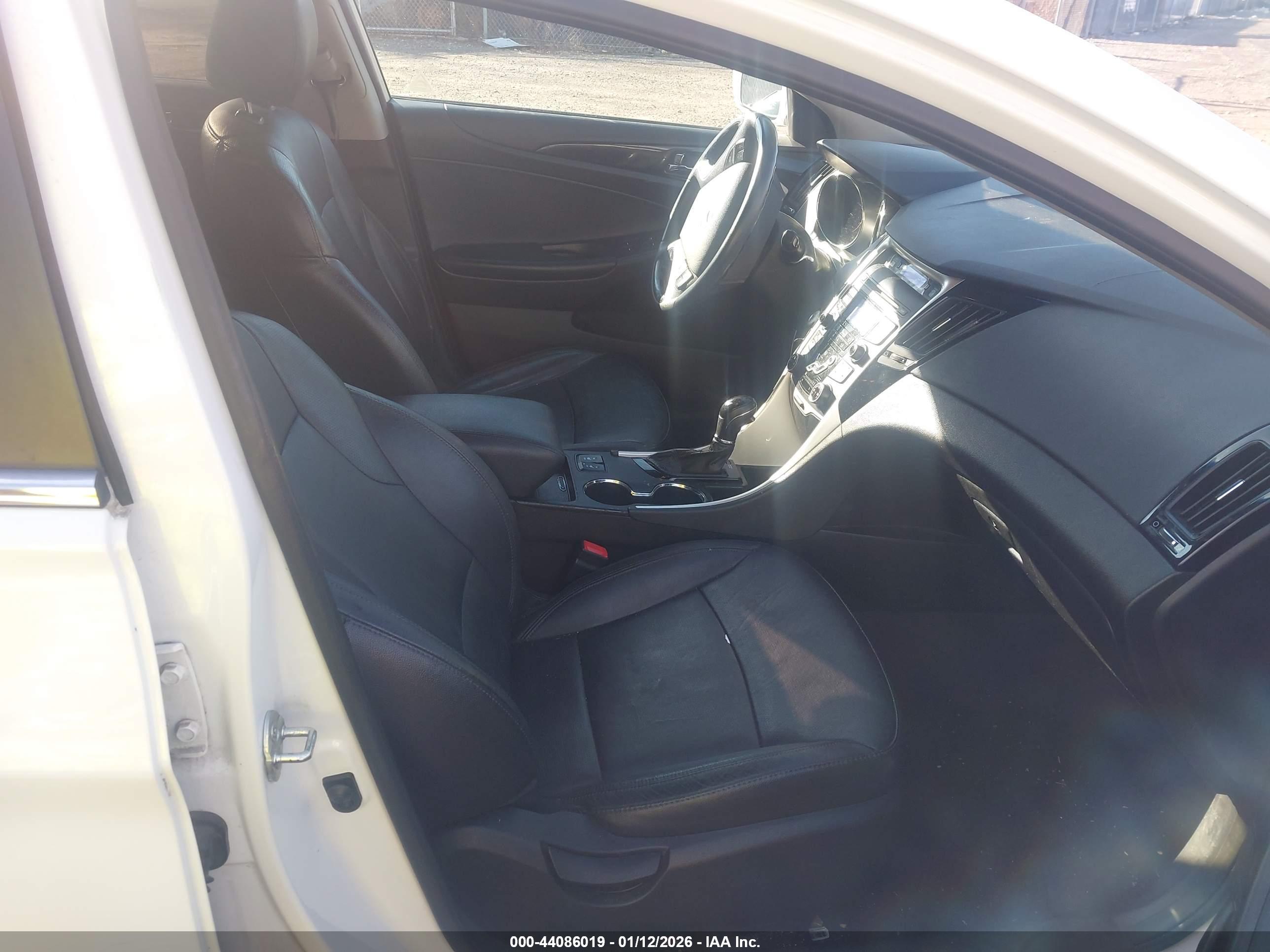 HYUNDAI SONATA image 5