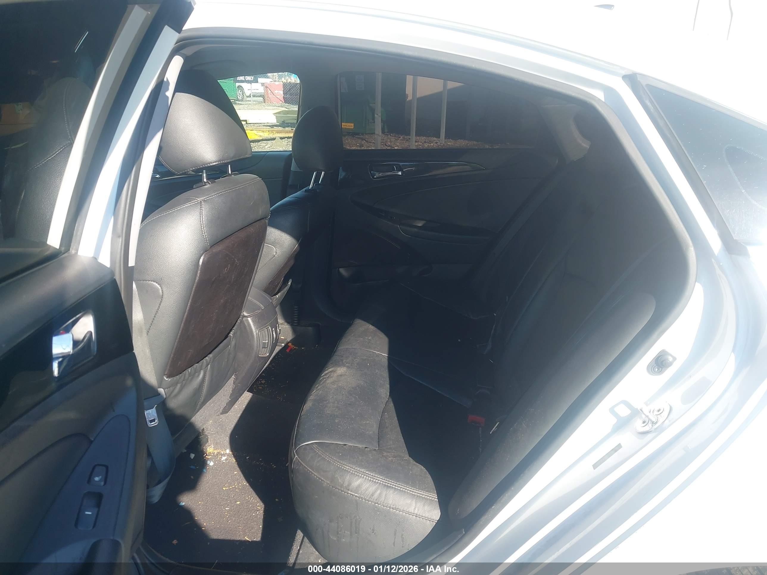 HYUNDAI SONATA image 8