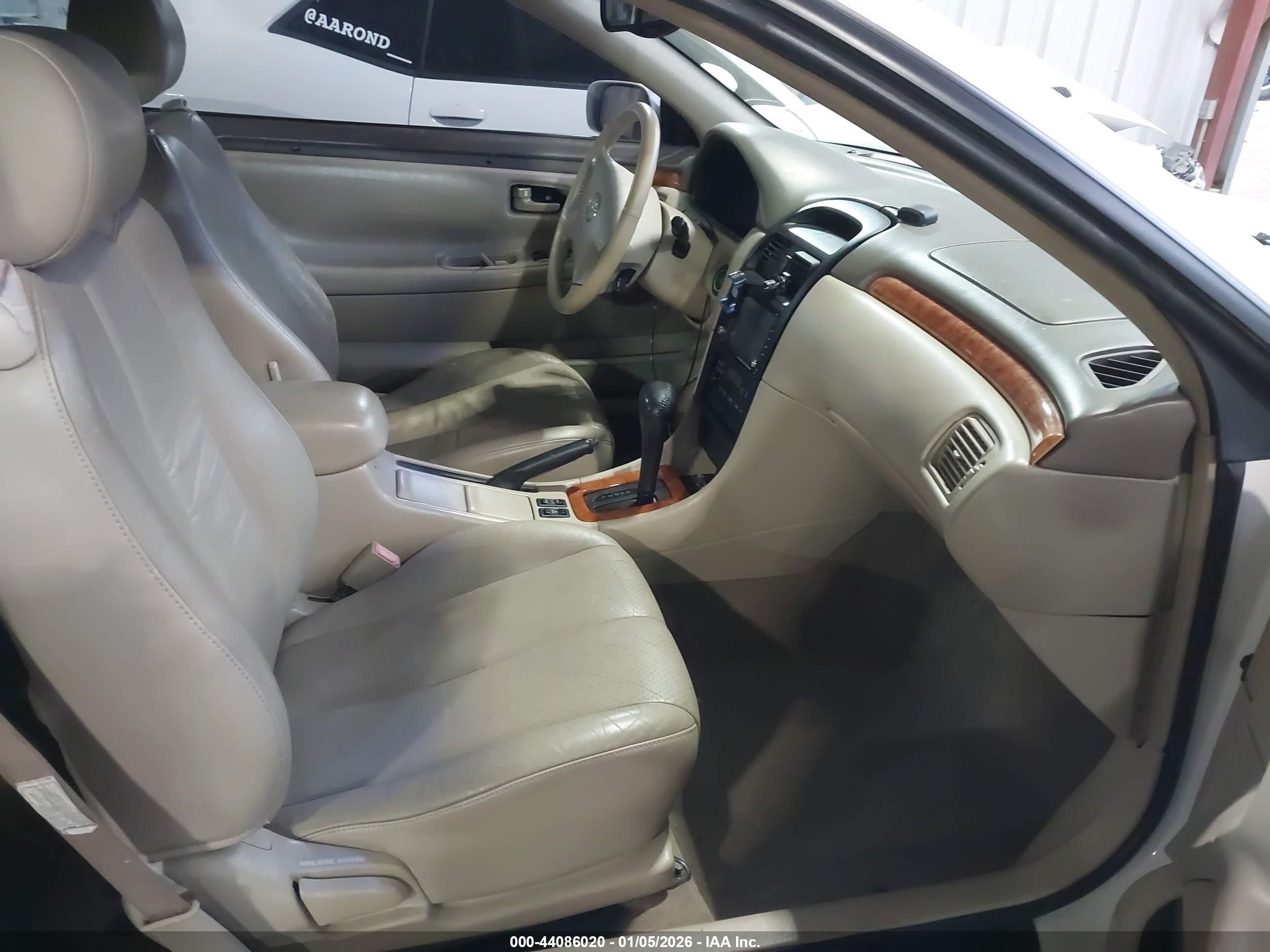 TOYOTA CAMRY image 5