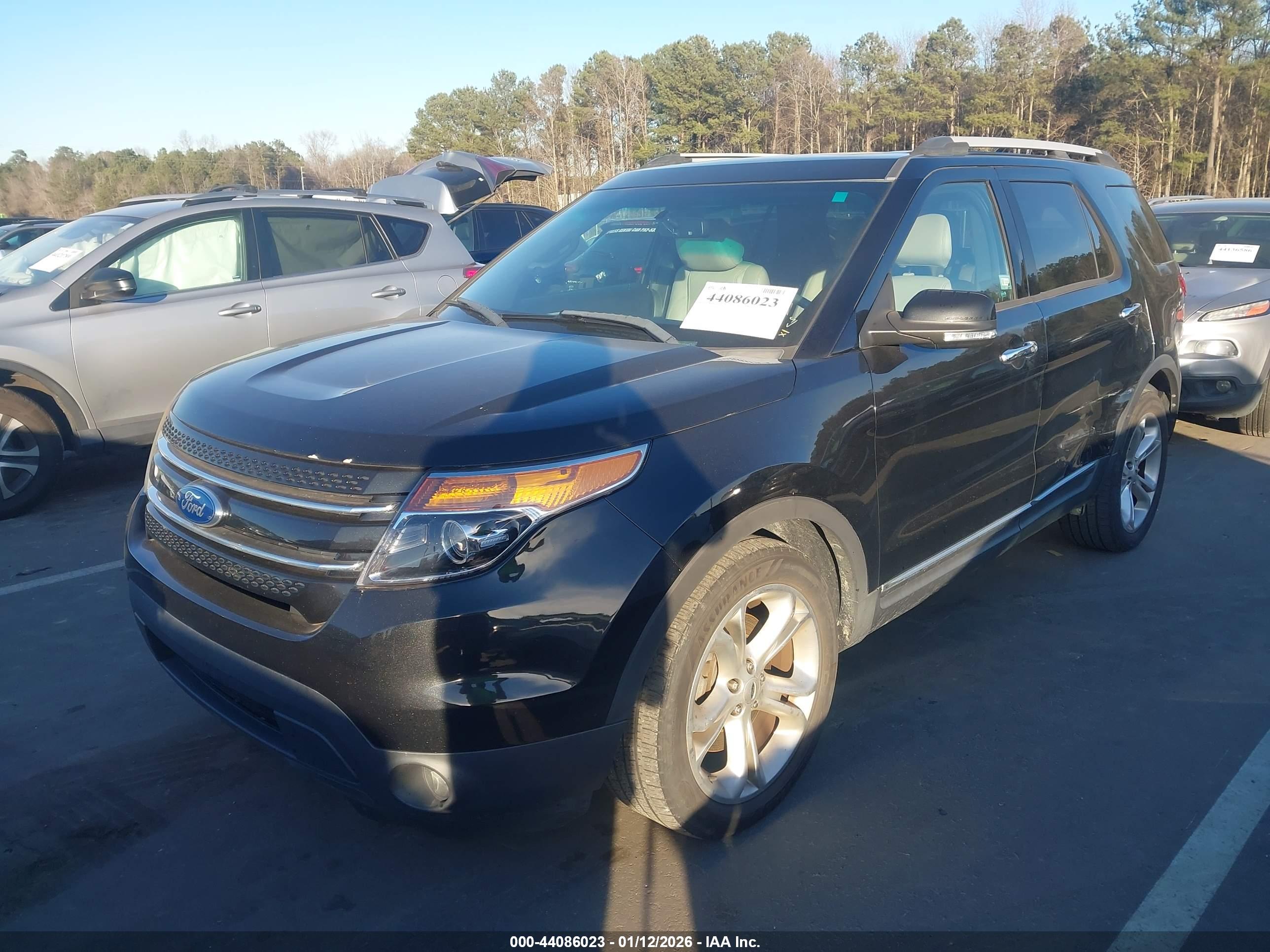 FORD EXPLORER image 2