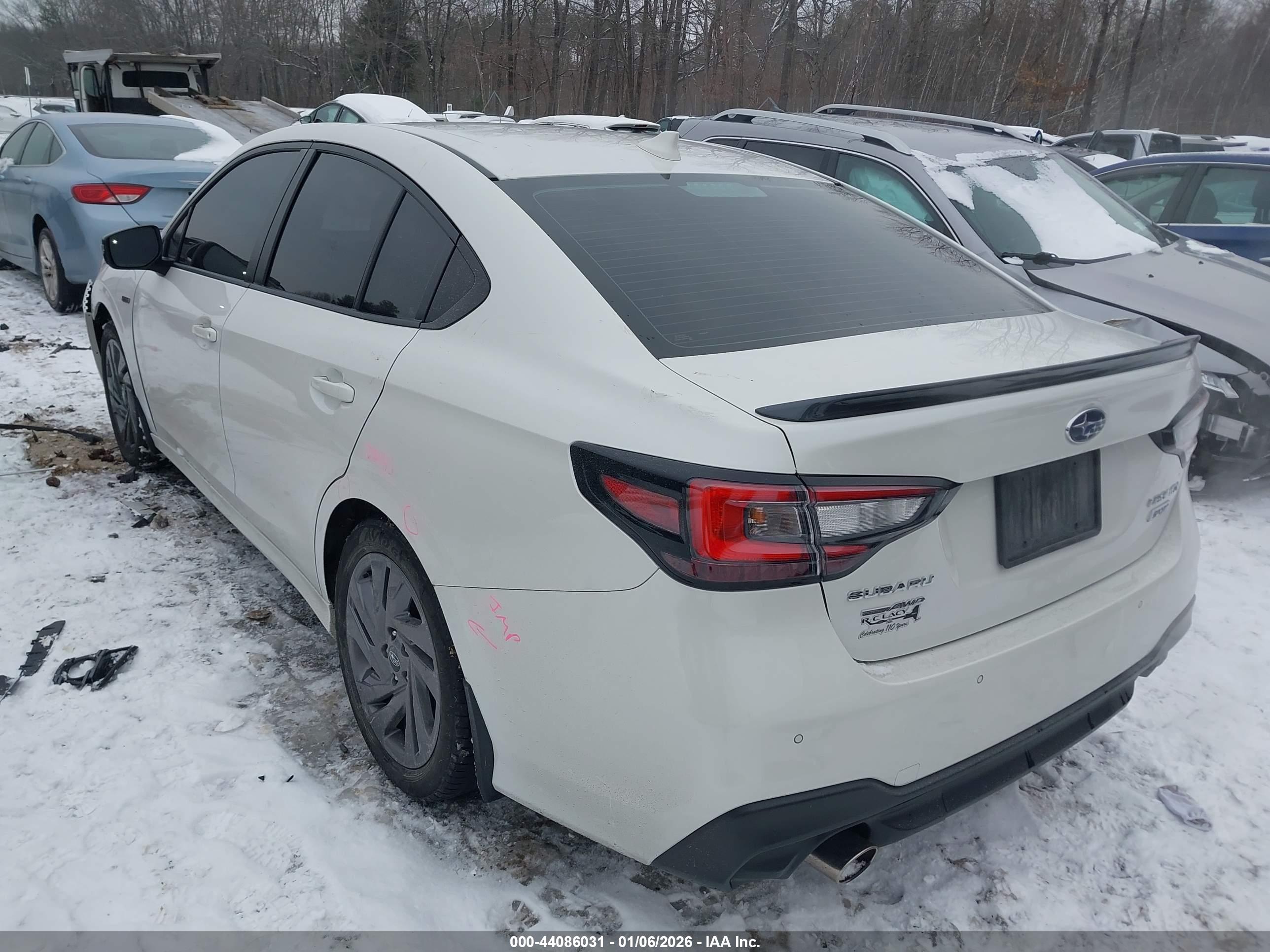 SUBARU LEGACY image 3