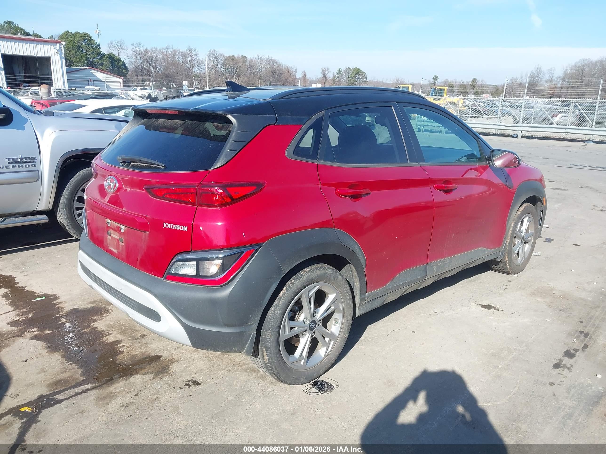 HYUNDAI KONA image 4