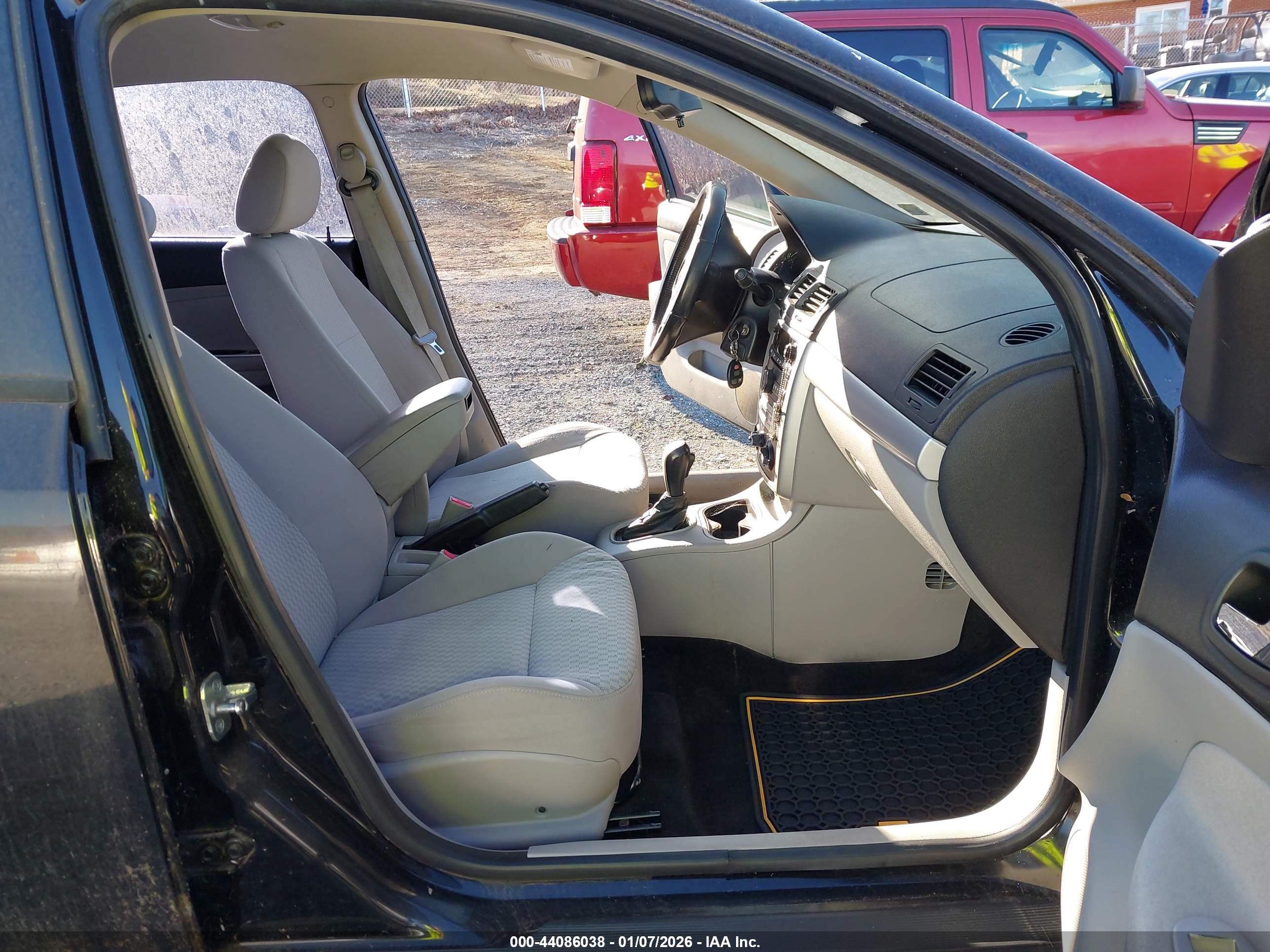 CHEVROLET COBALT image 5
