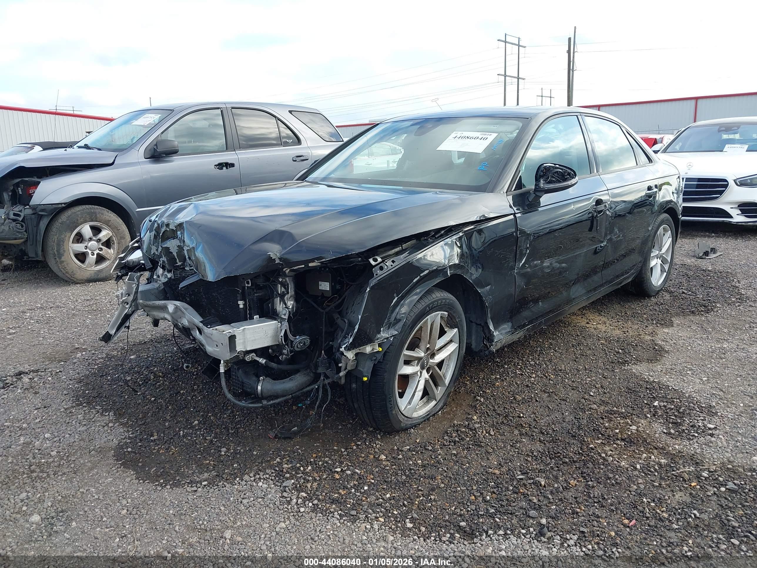 AUDI A4 image 6