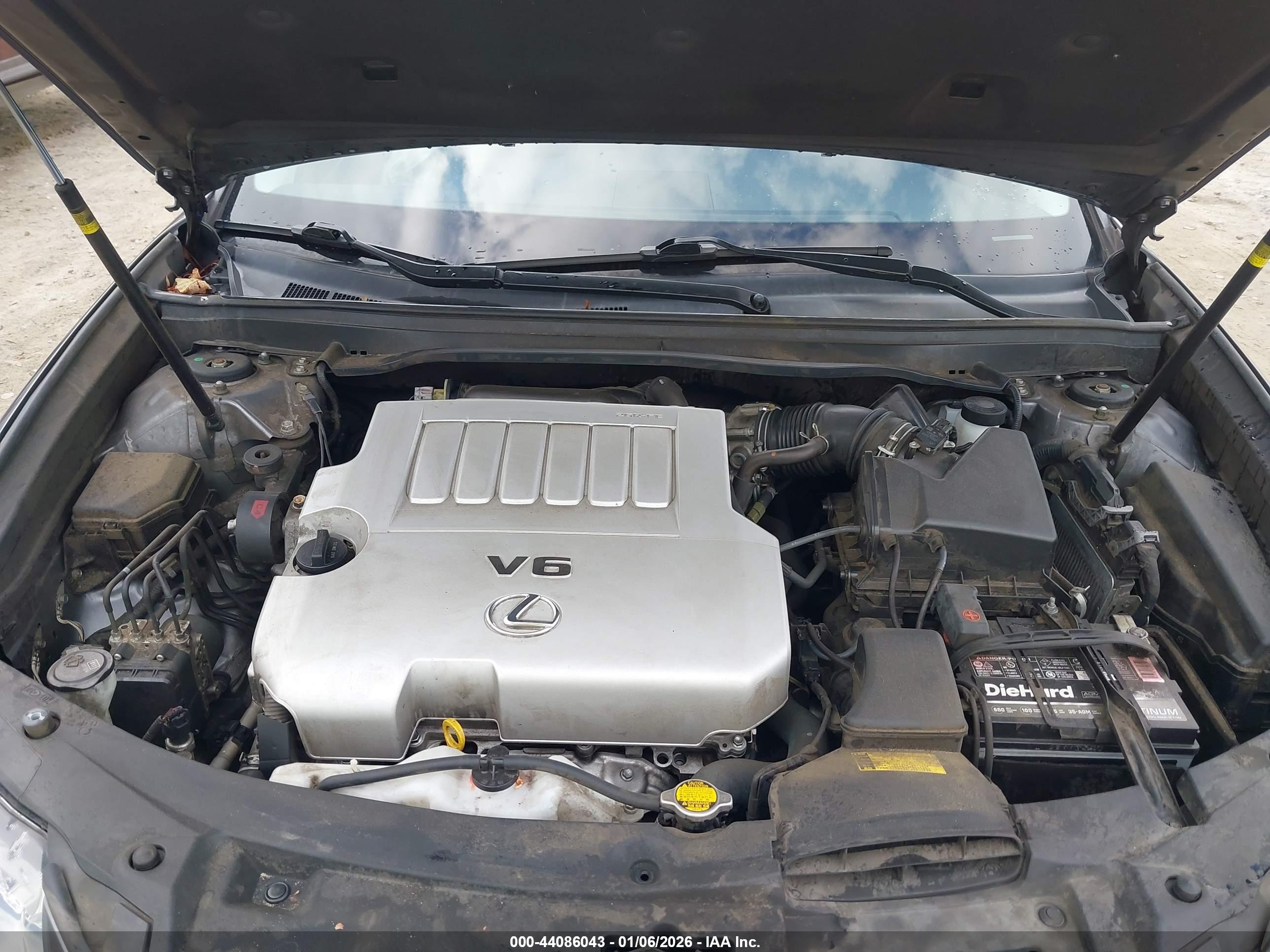 LEXUS ES image 10