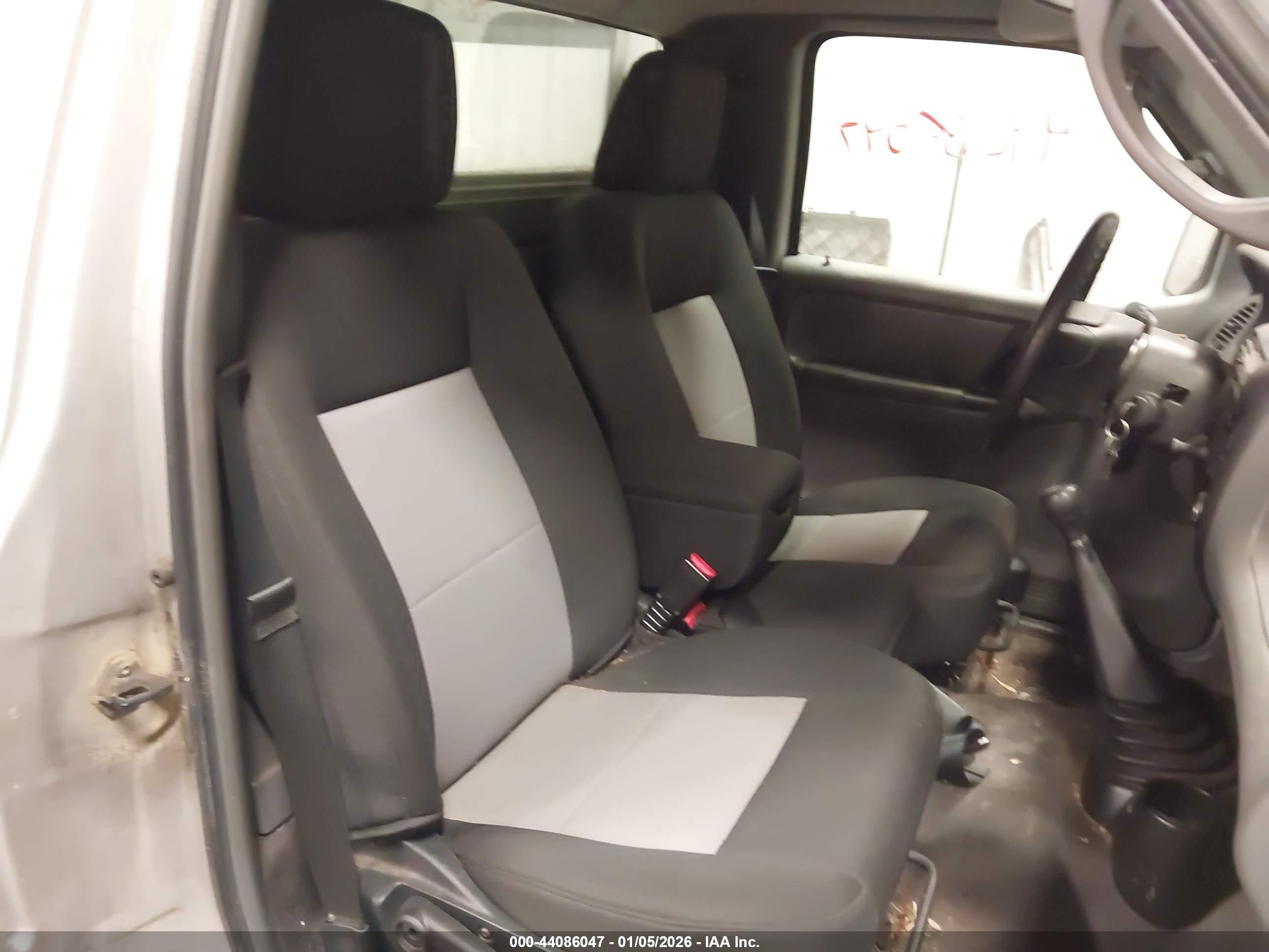 FORD RANGER image 8