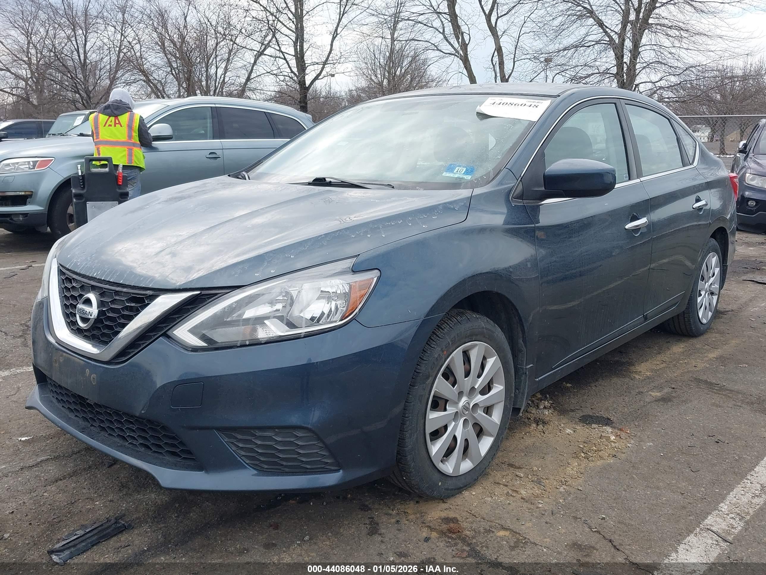 NISSAN SENTRA image 2