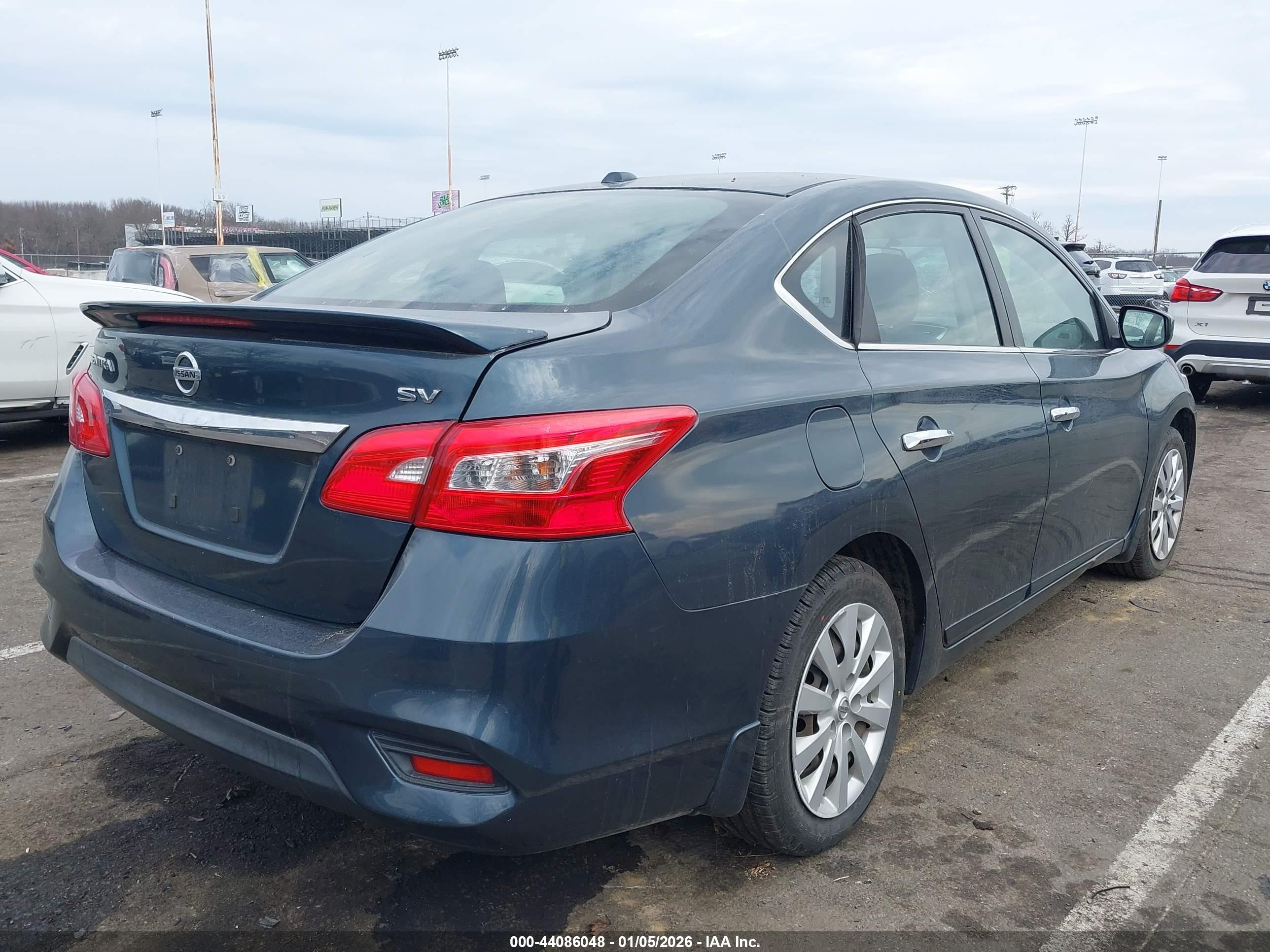NISSAN SENTRA image 4