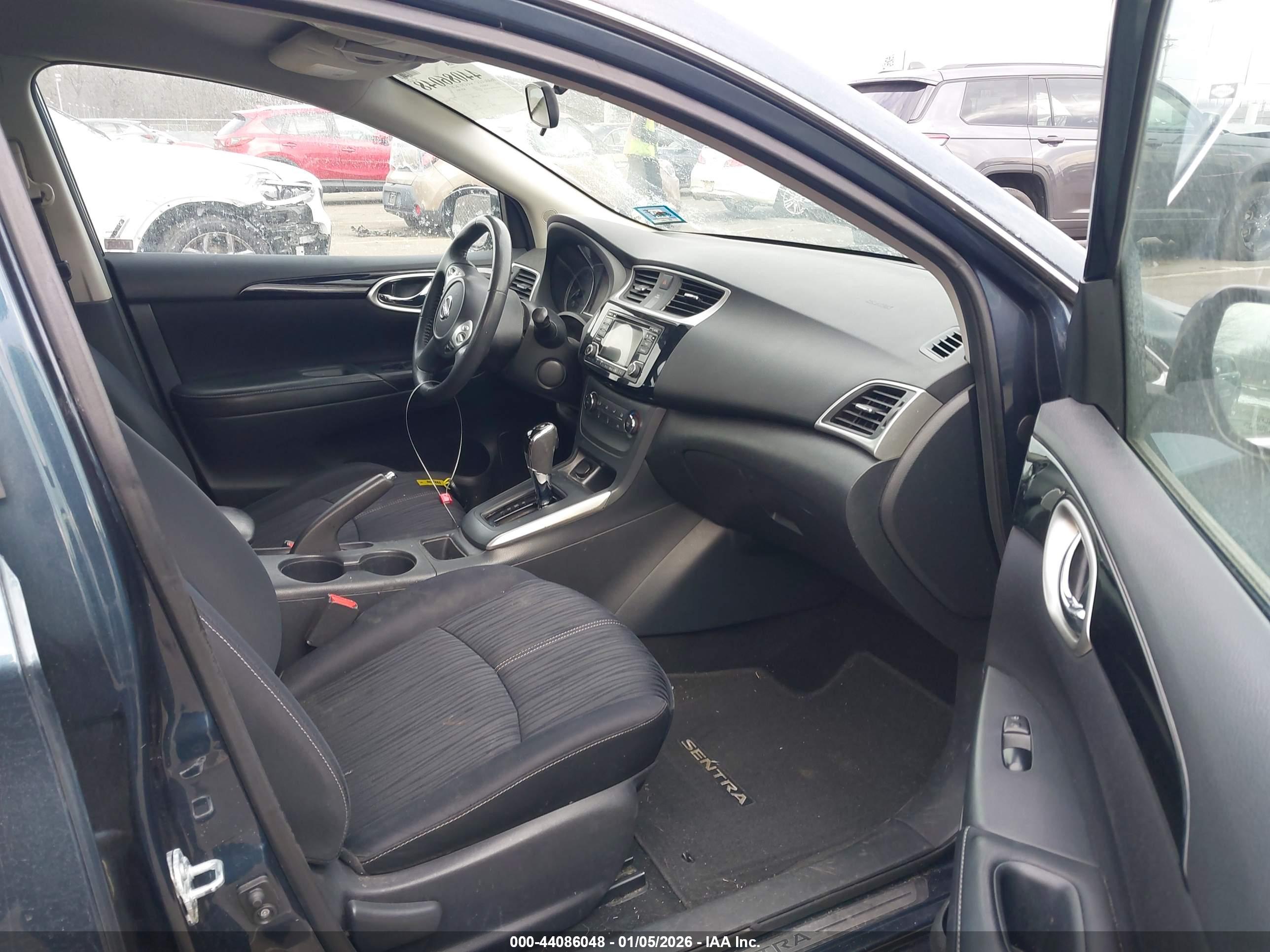 NISSAN SENTRA image 5