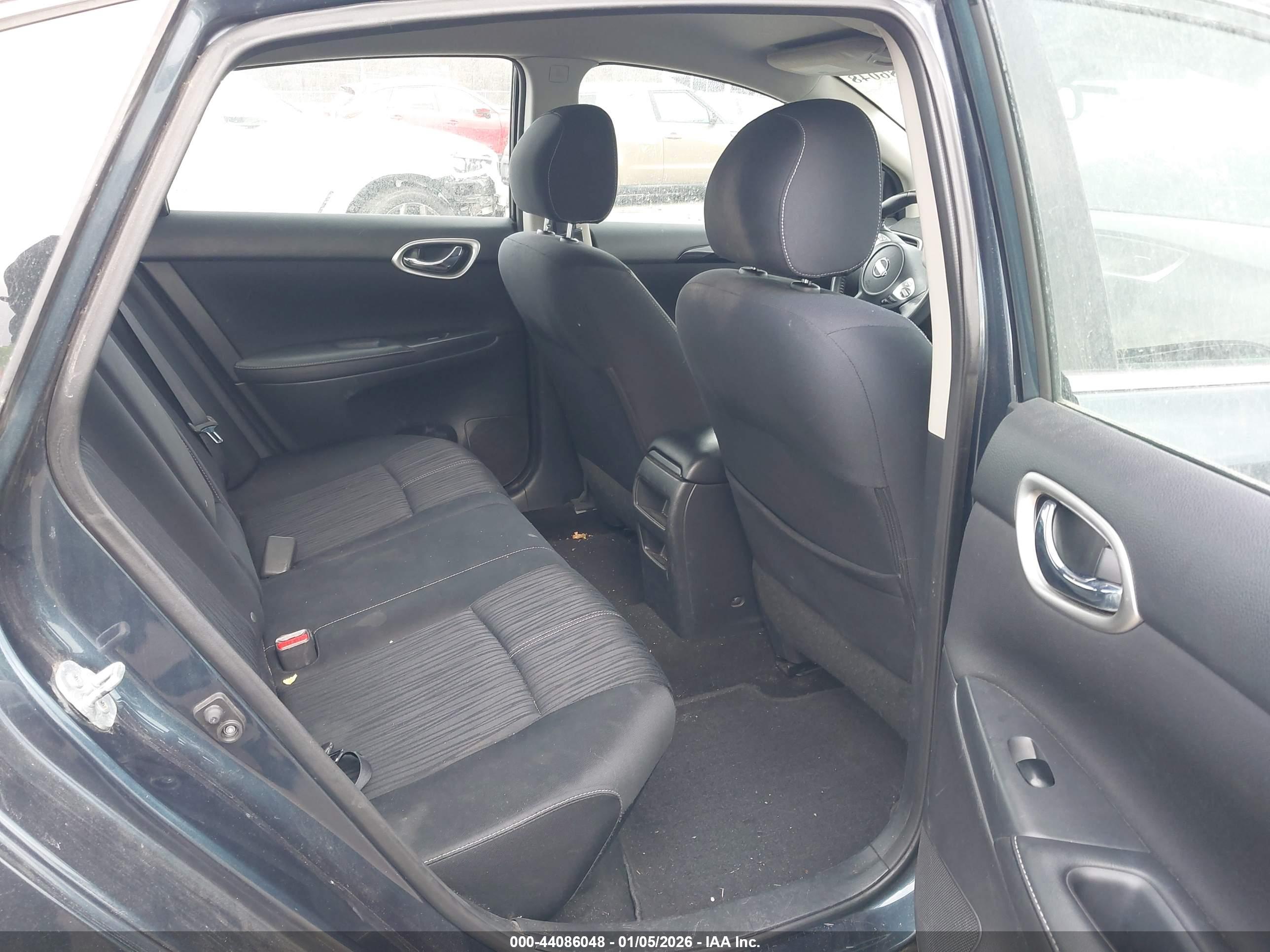 NISSAN SENTRA image 8