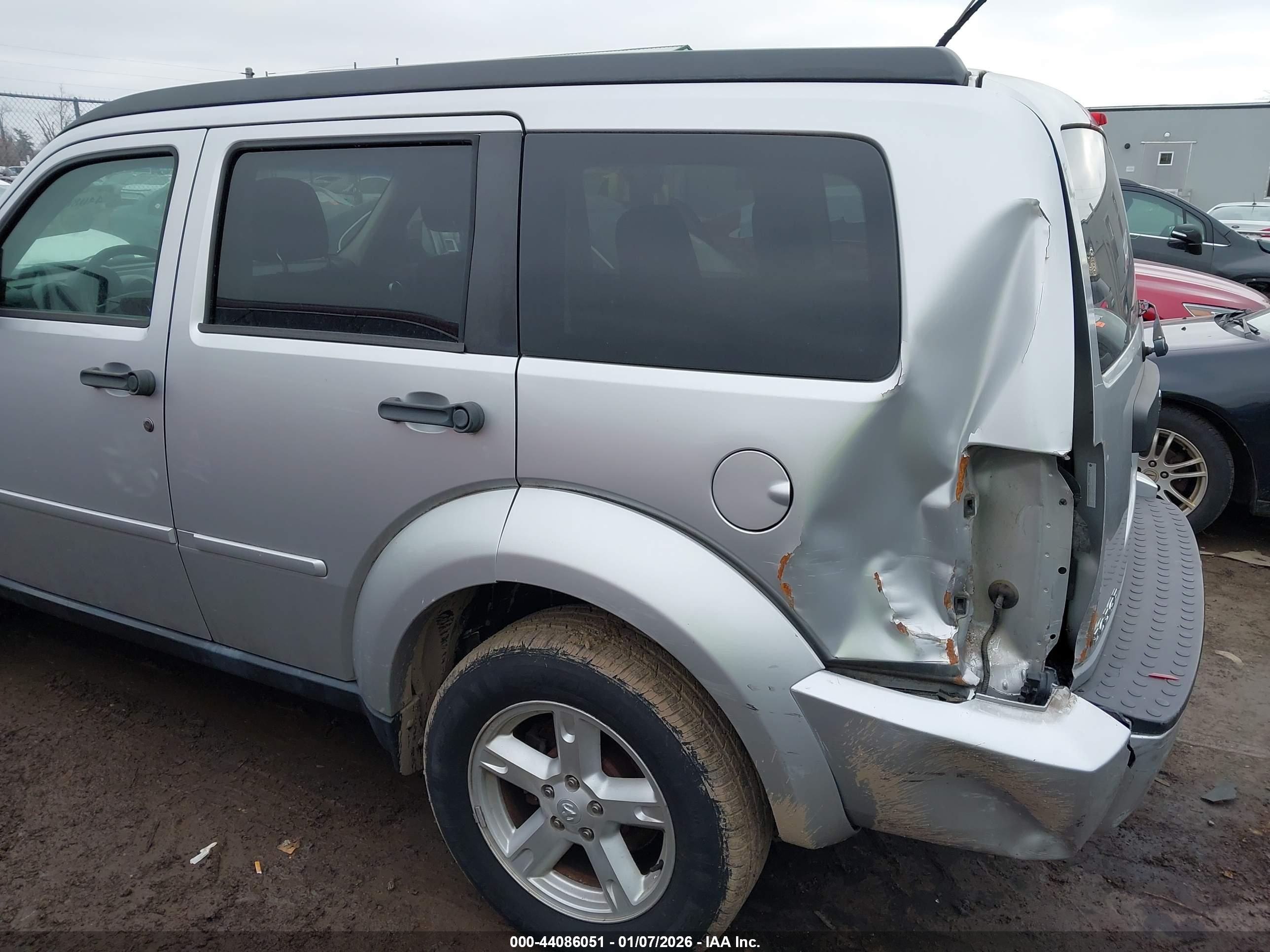 DODGE NITRO image 6