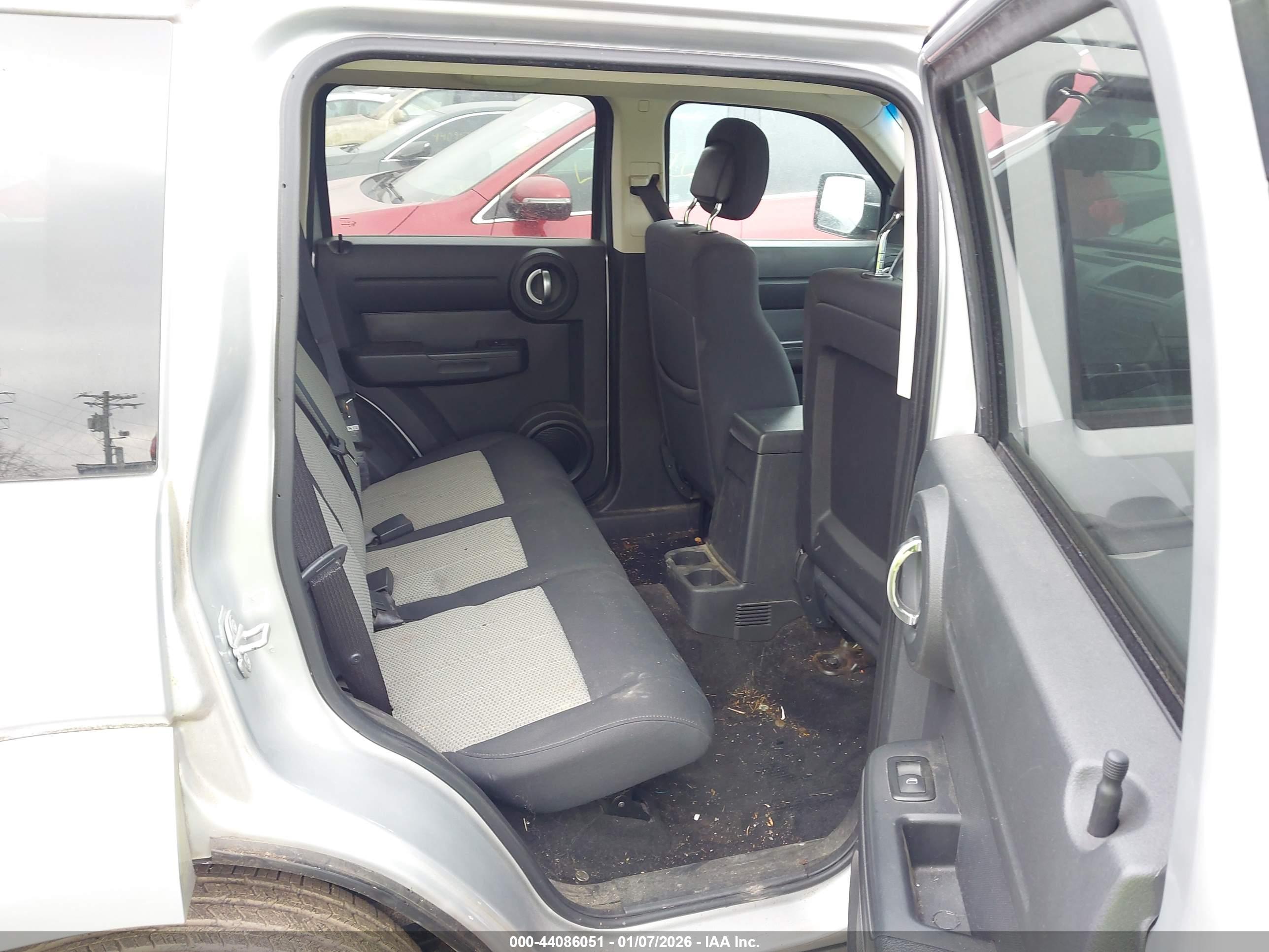 DODGE NITRO image 8