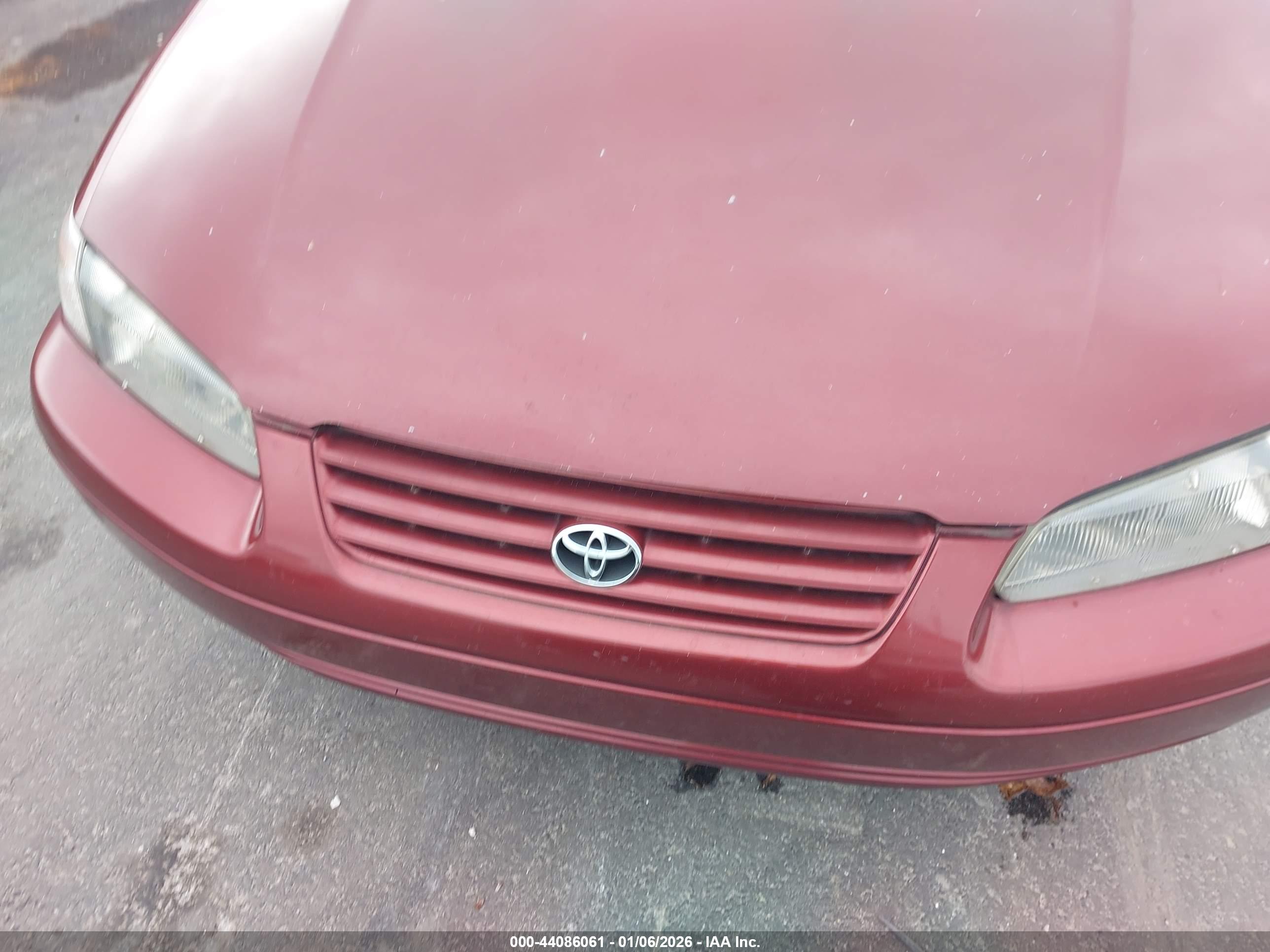 TOYOTA CAMRY image 6