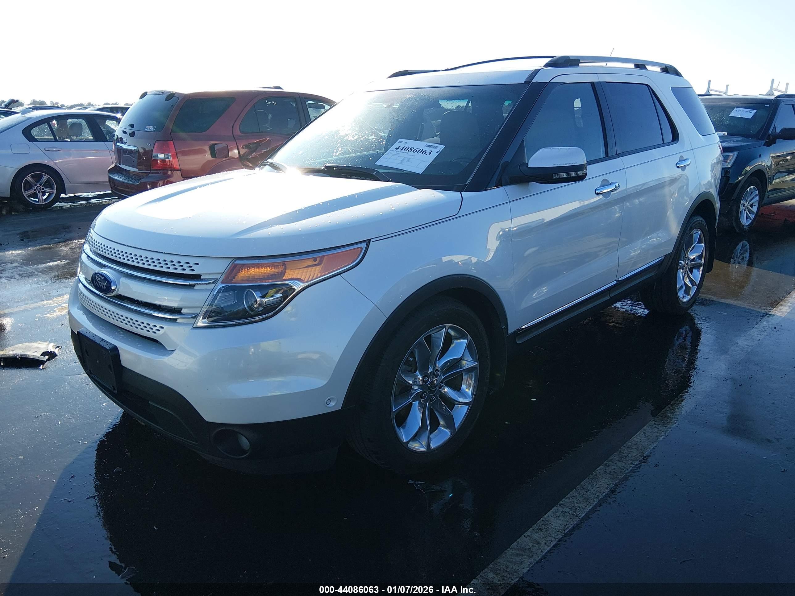 FORD EXPLORER image 2