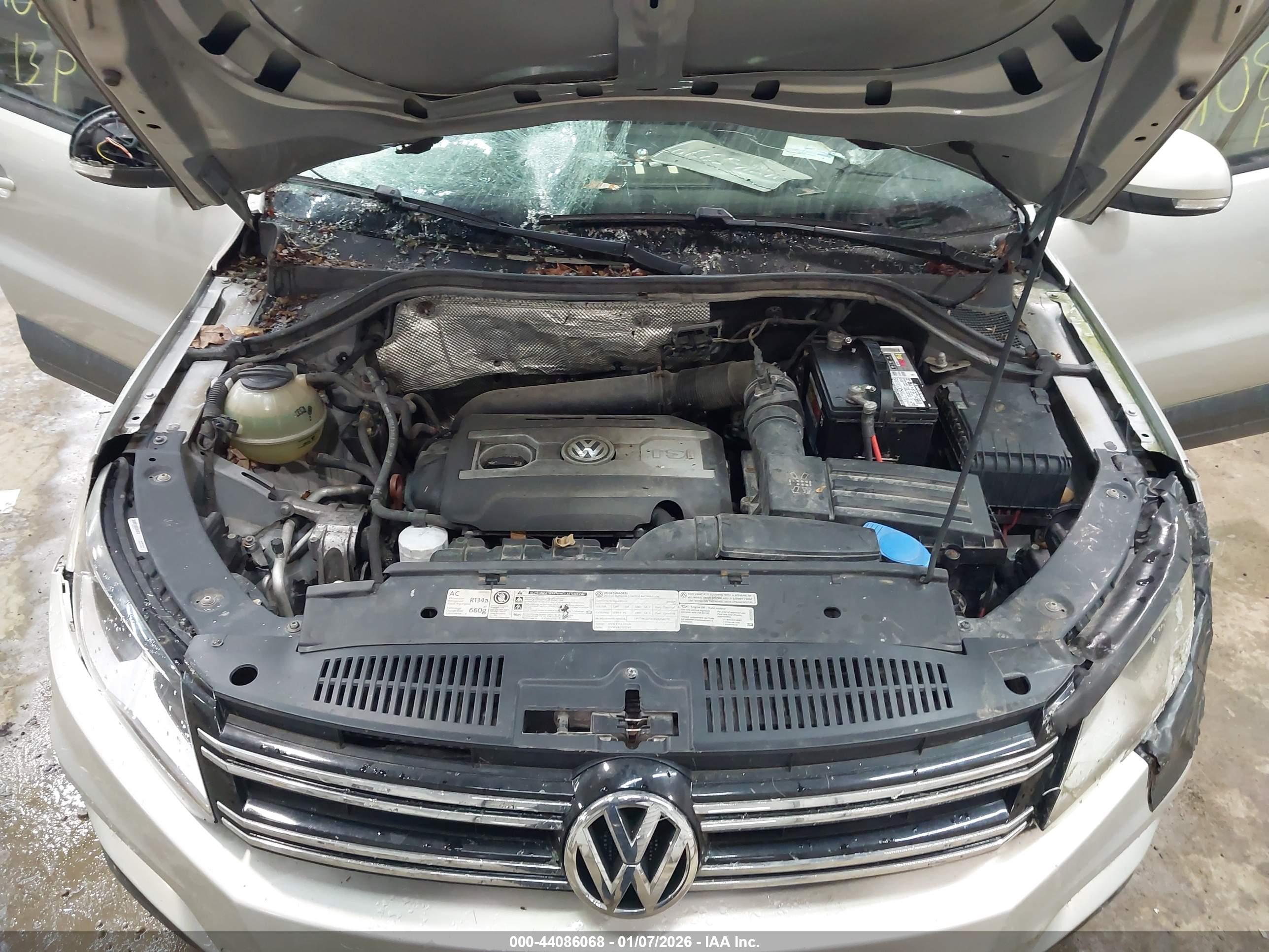 VOLKSWAGEN TIGUAN image 10