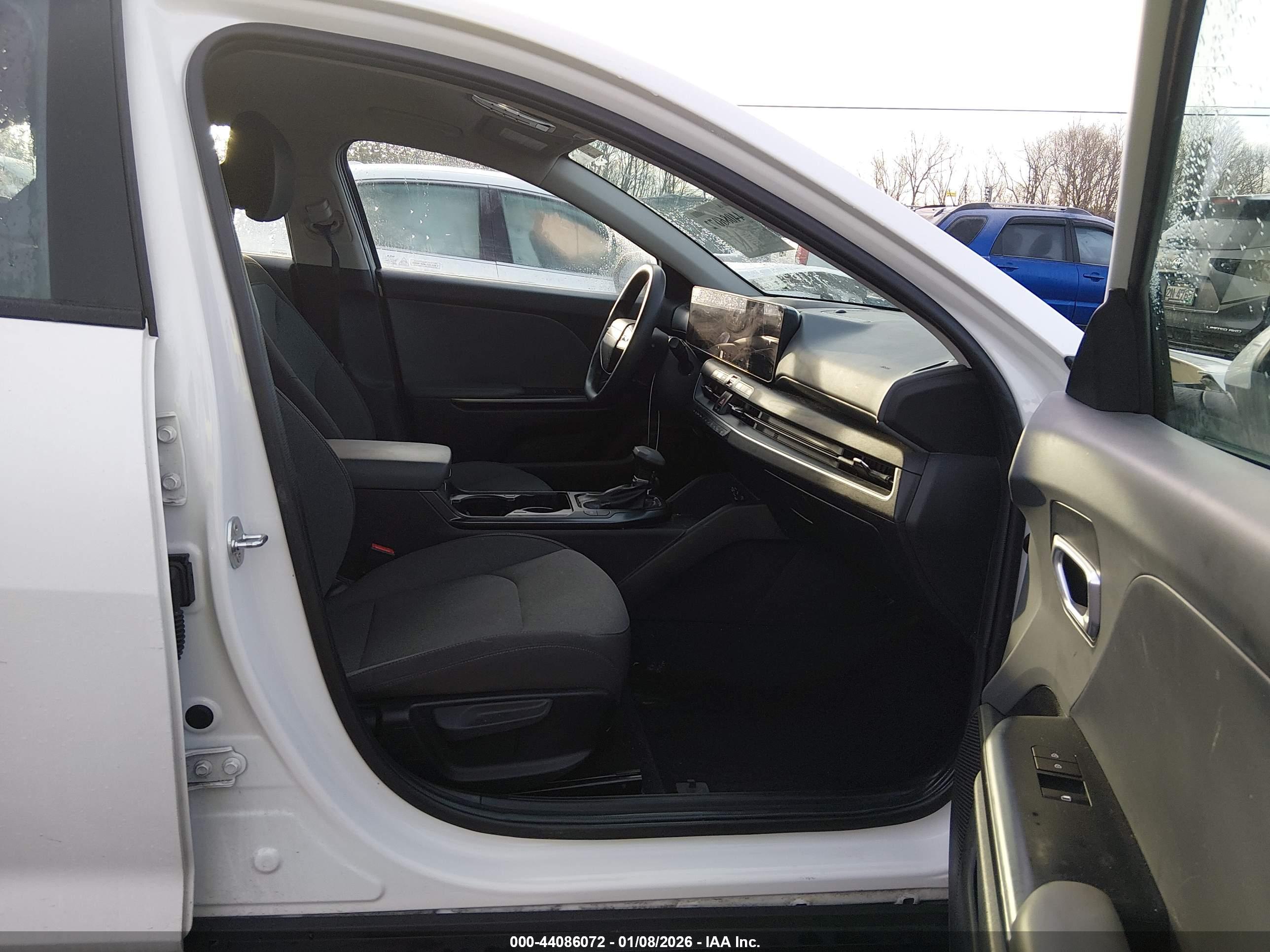 KIA K4 image 5