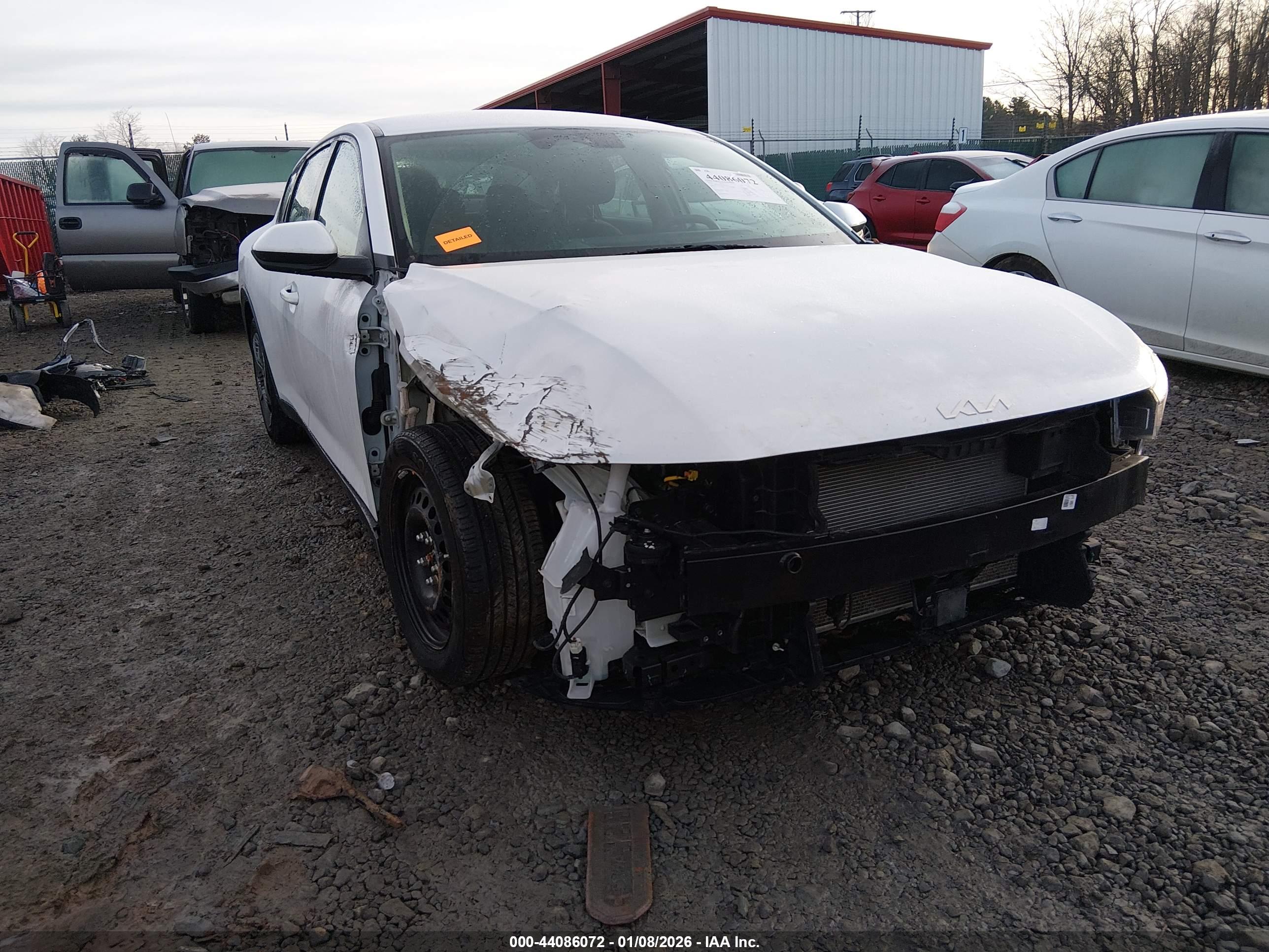 KIA K4 image 6